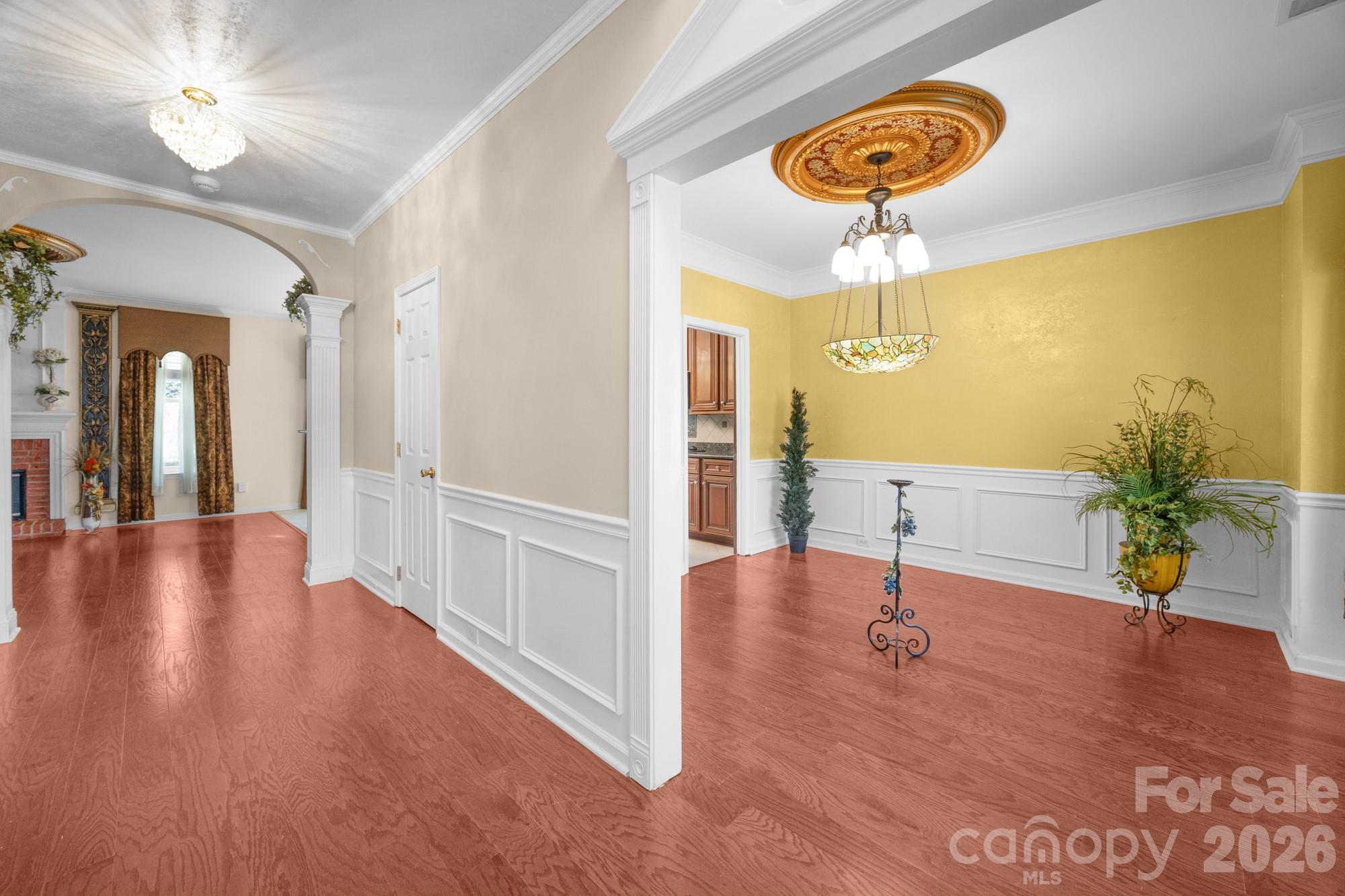 11623 Fox Hill Drive Property Photo 4