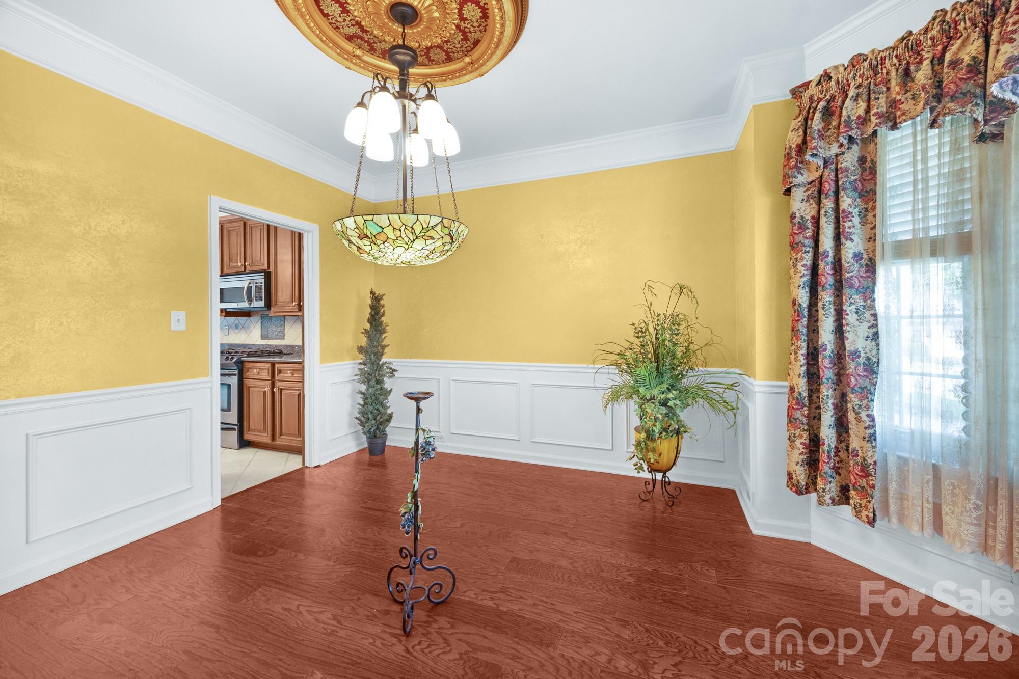 11623 Fox Hill Drive Property Photo 5