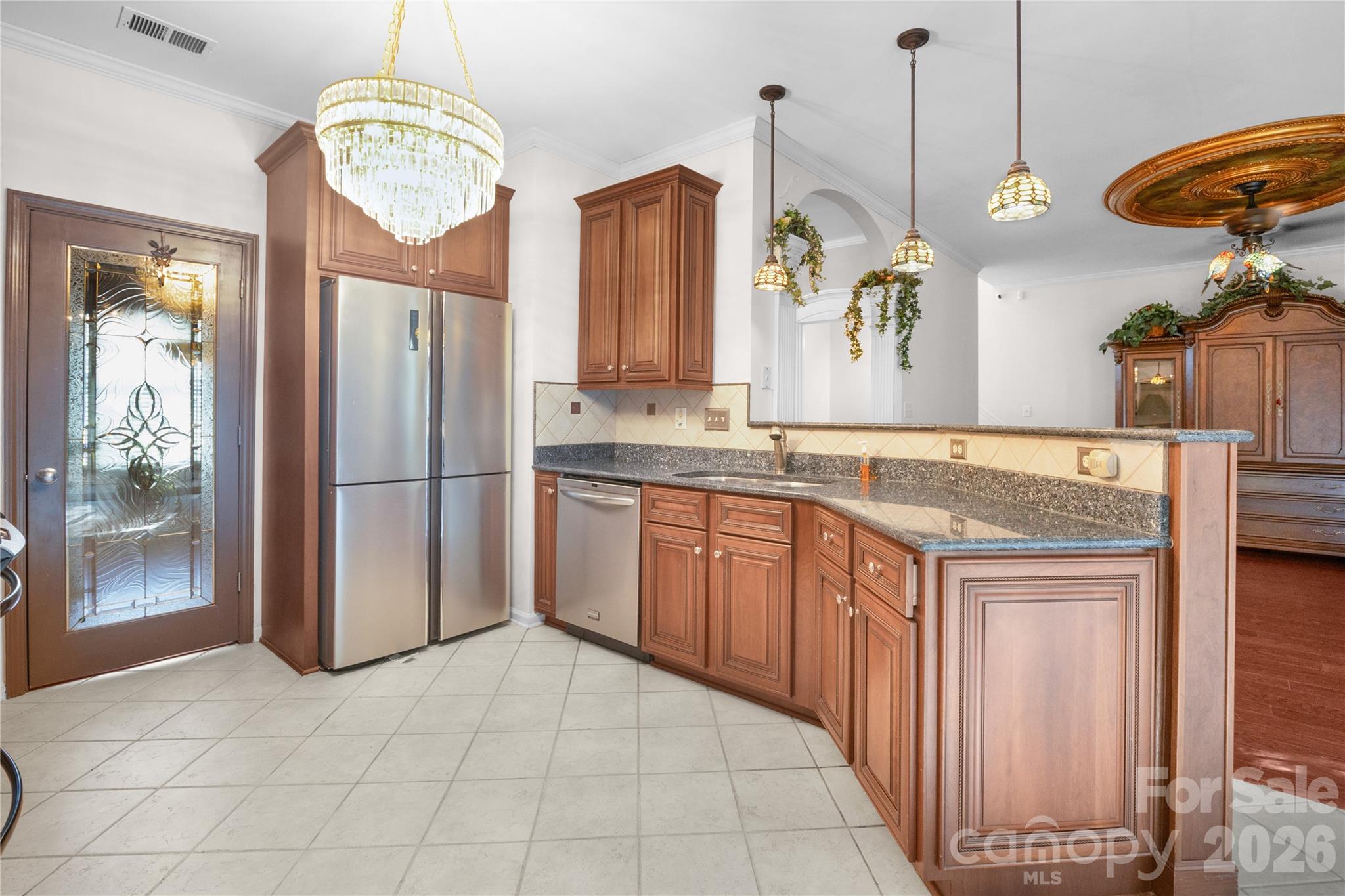 11623 Fox Hill Drive Property Photo 7