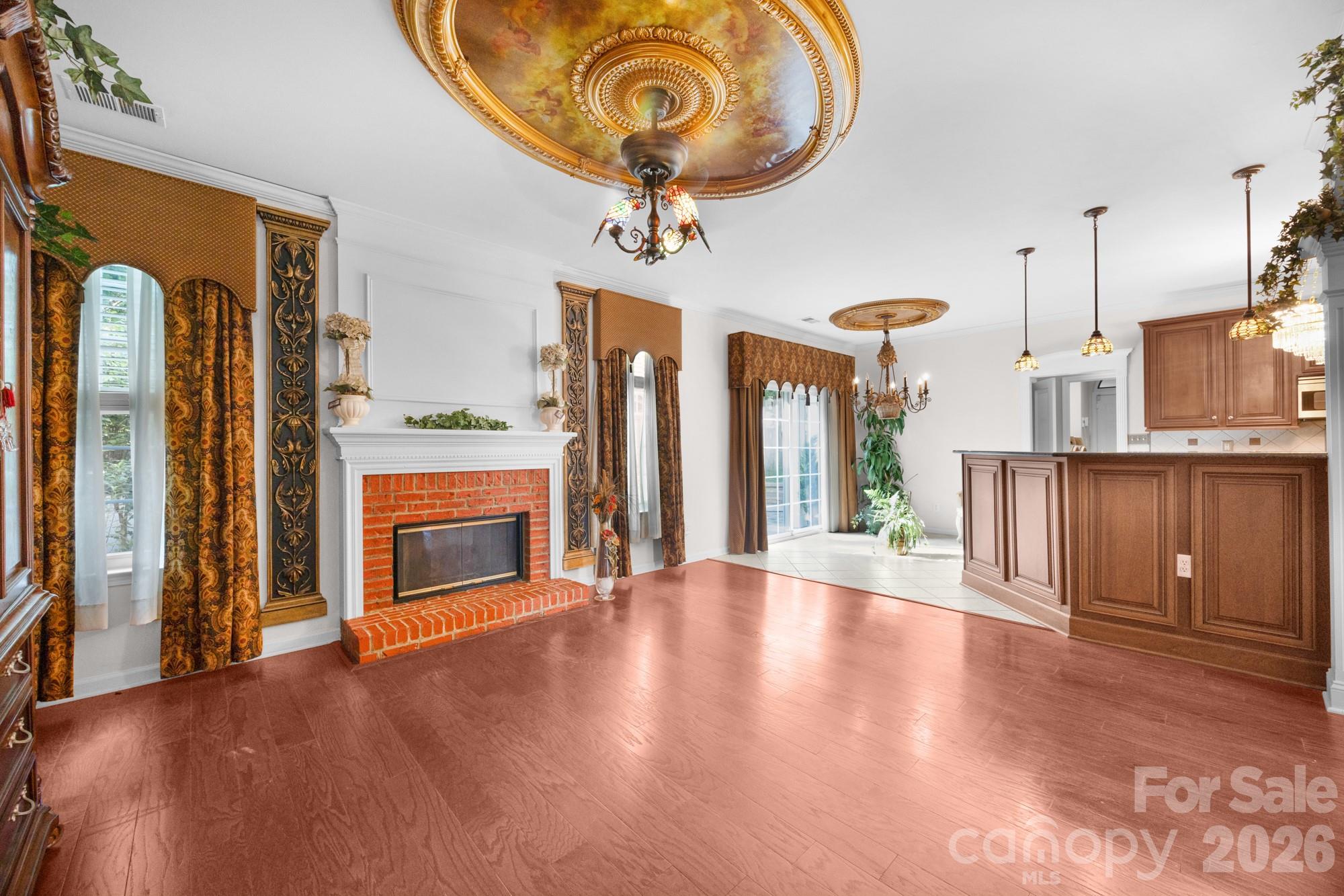 11623 Fox Hill Drive Property Photo 8