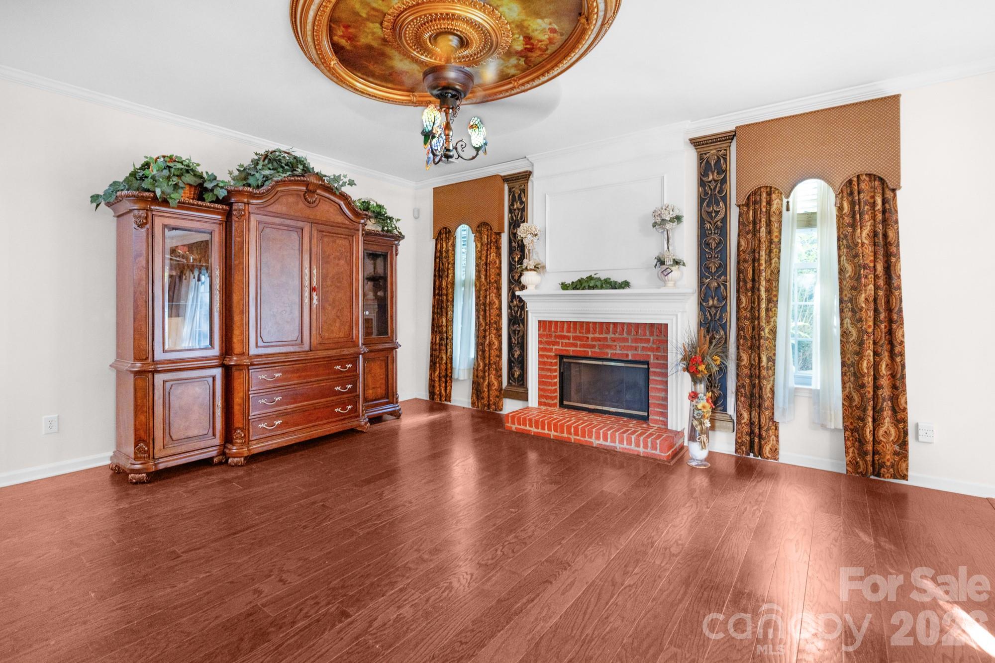 11623 Fox Hill Drive Property Photo 11