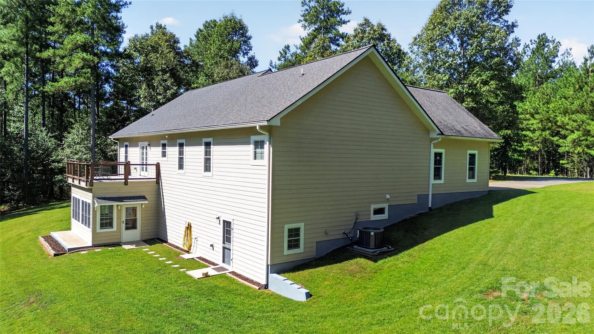 255 Brians Way Property Photo 2