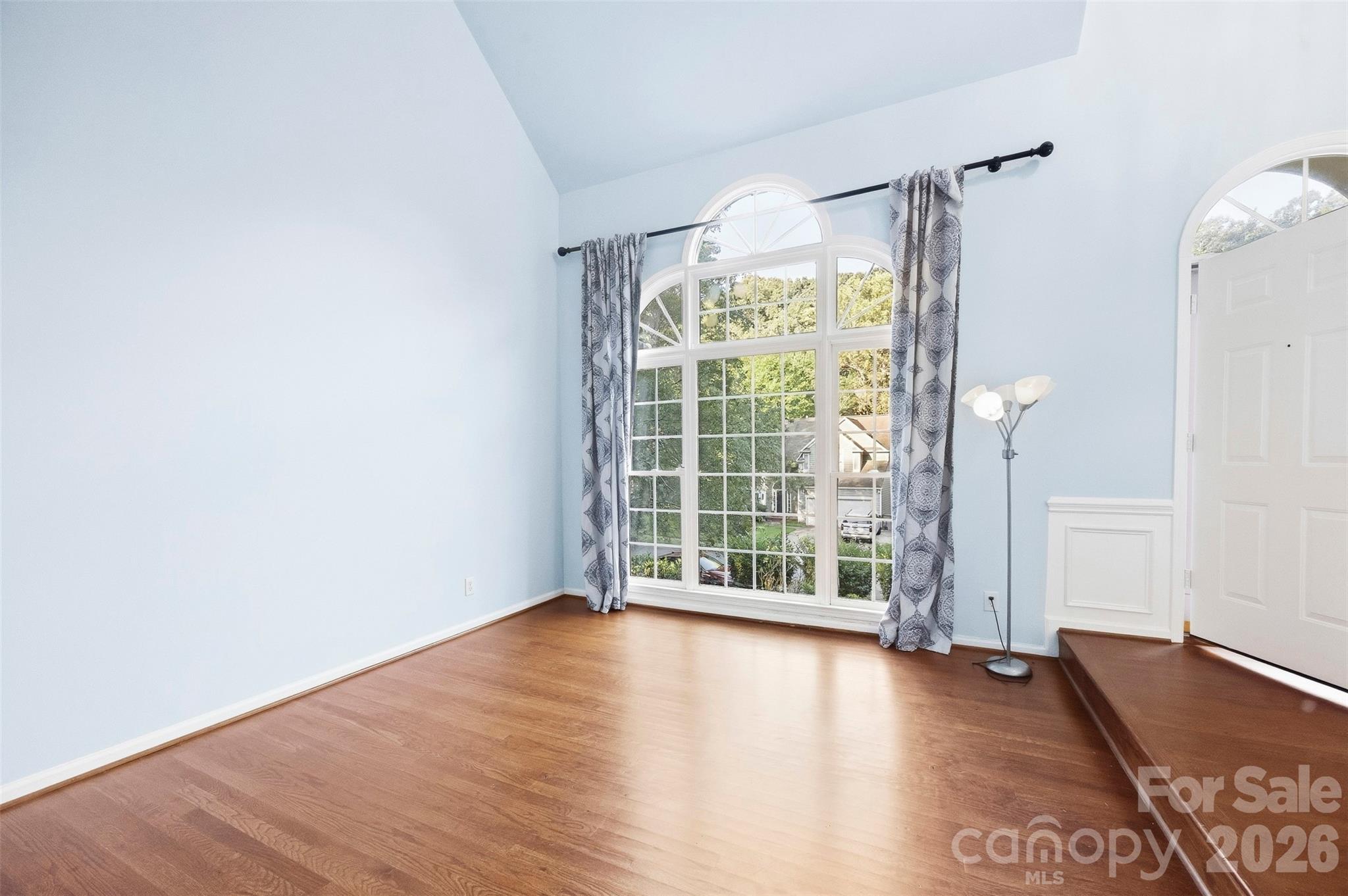 4131 Beauvista Drive Property Photo 6