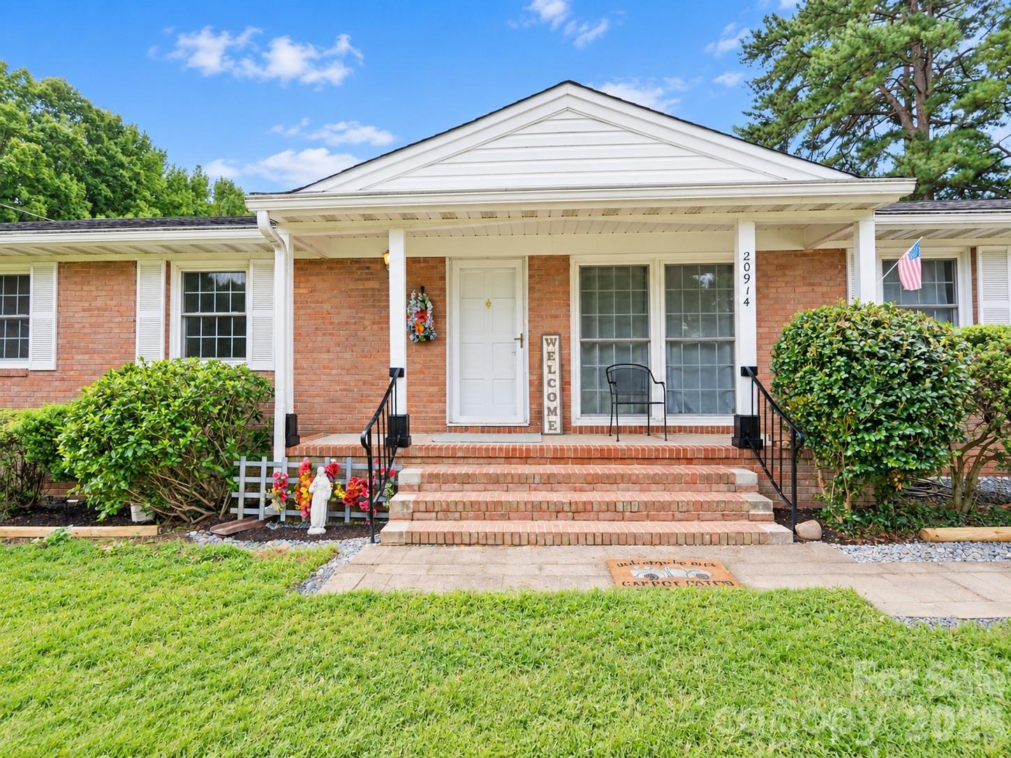 20914 Academy Street Property Photo 2