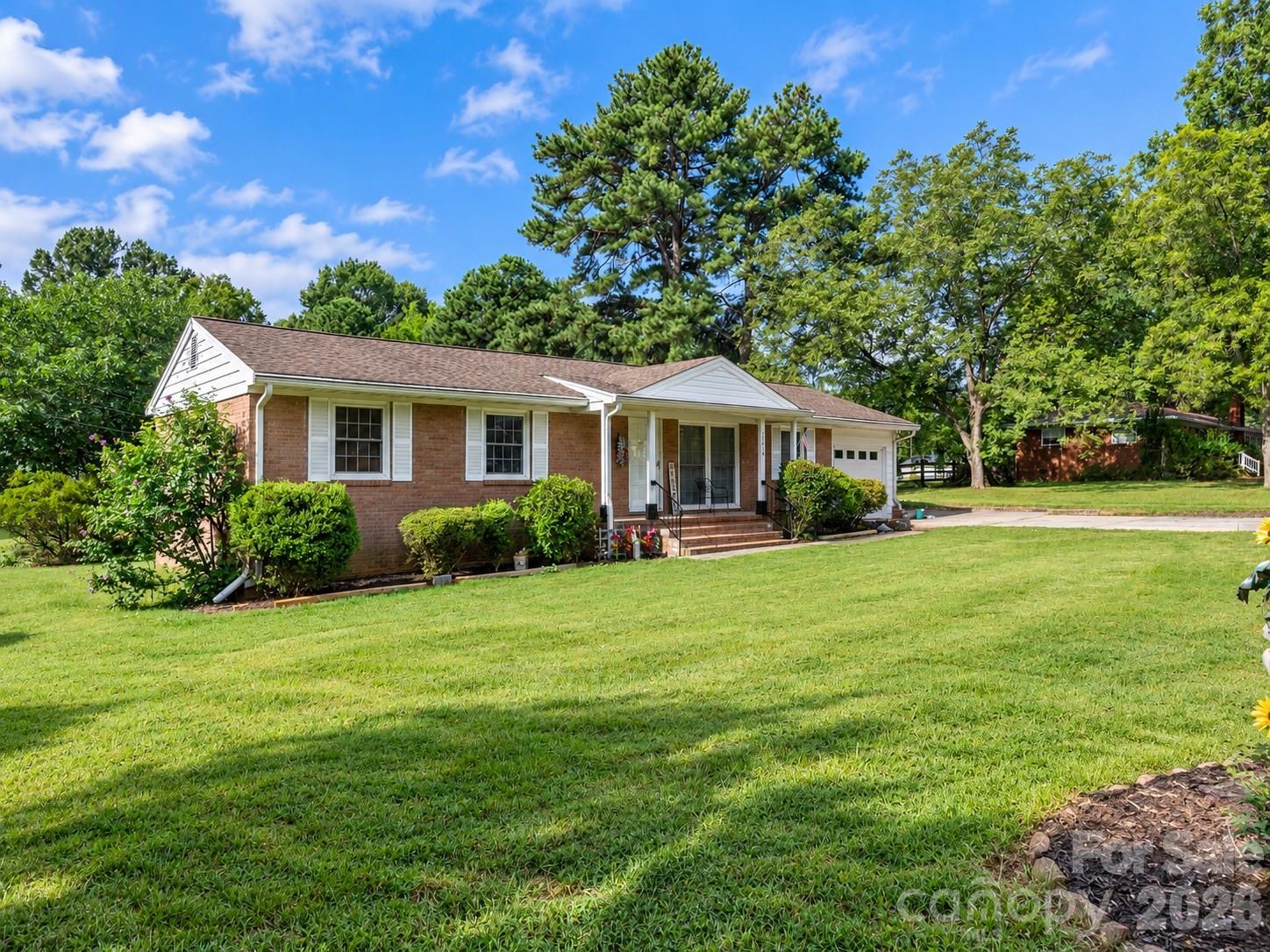 20914 Academy Street Property Photo 4