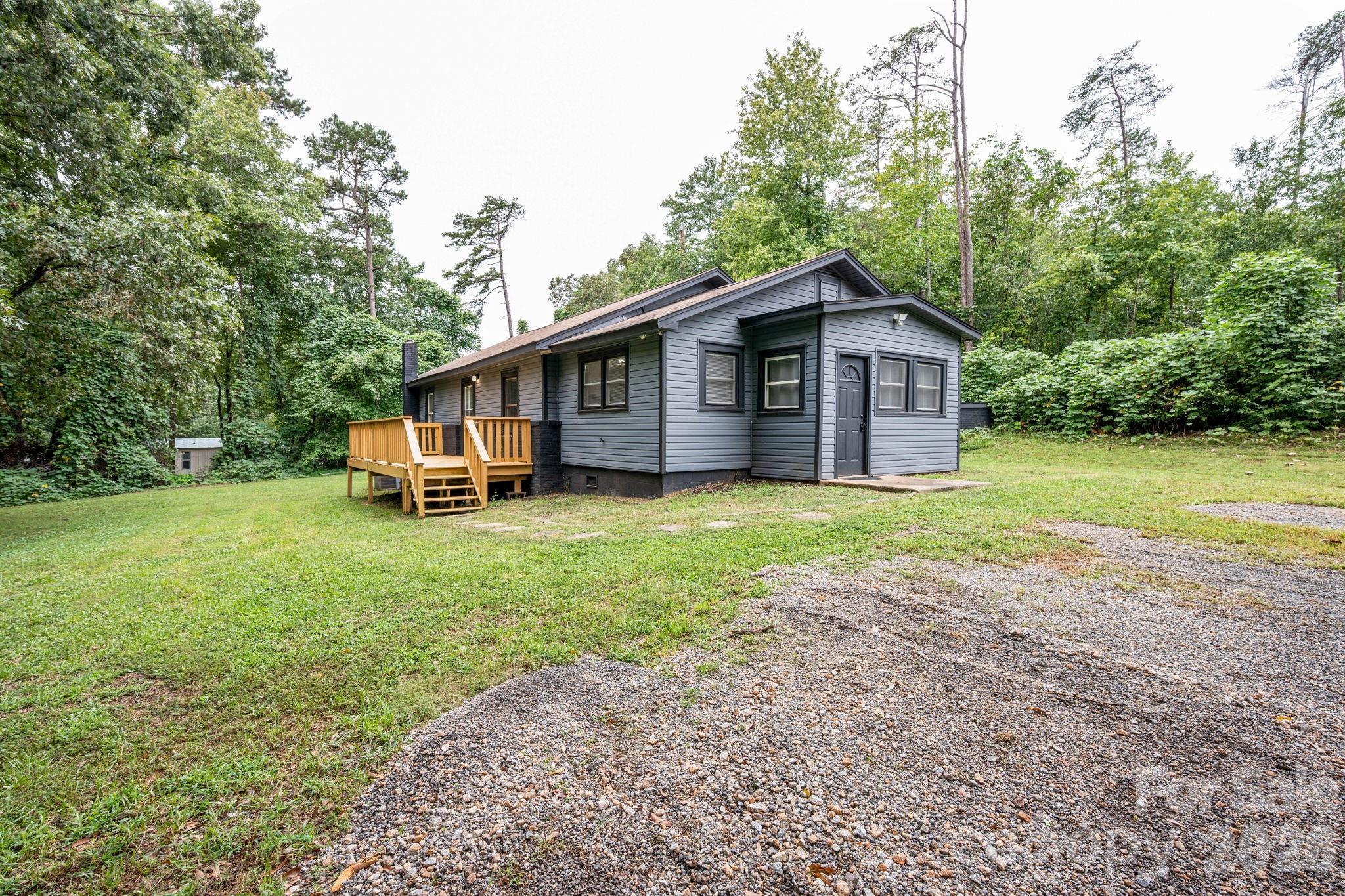 1180 Piney Ridge Road Property Photo 1