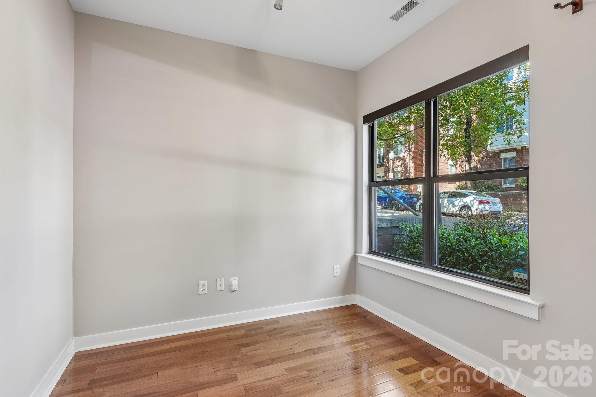664 Garden District Drive Property Photo 12