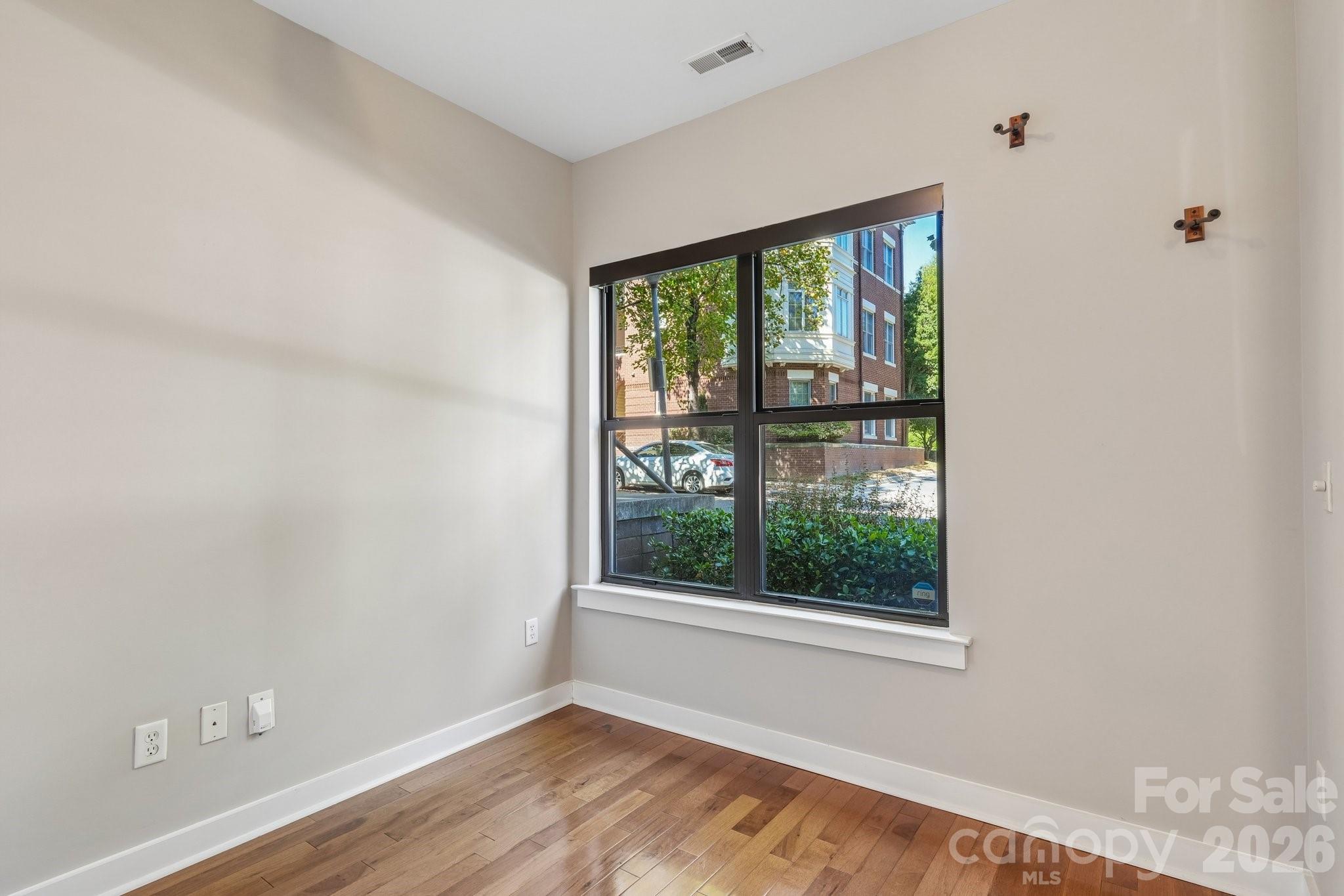 664 Garden District Drive Property Photo 13