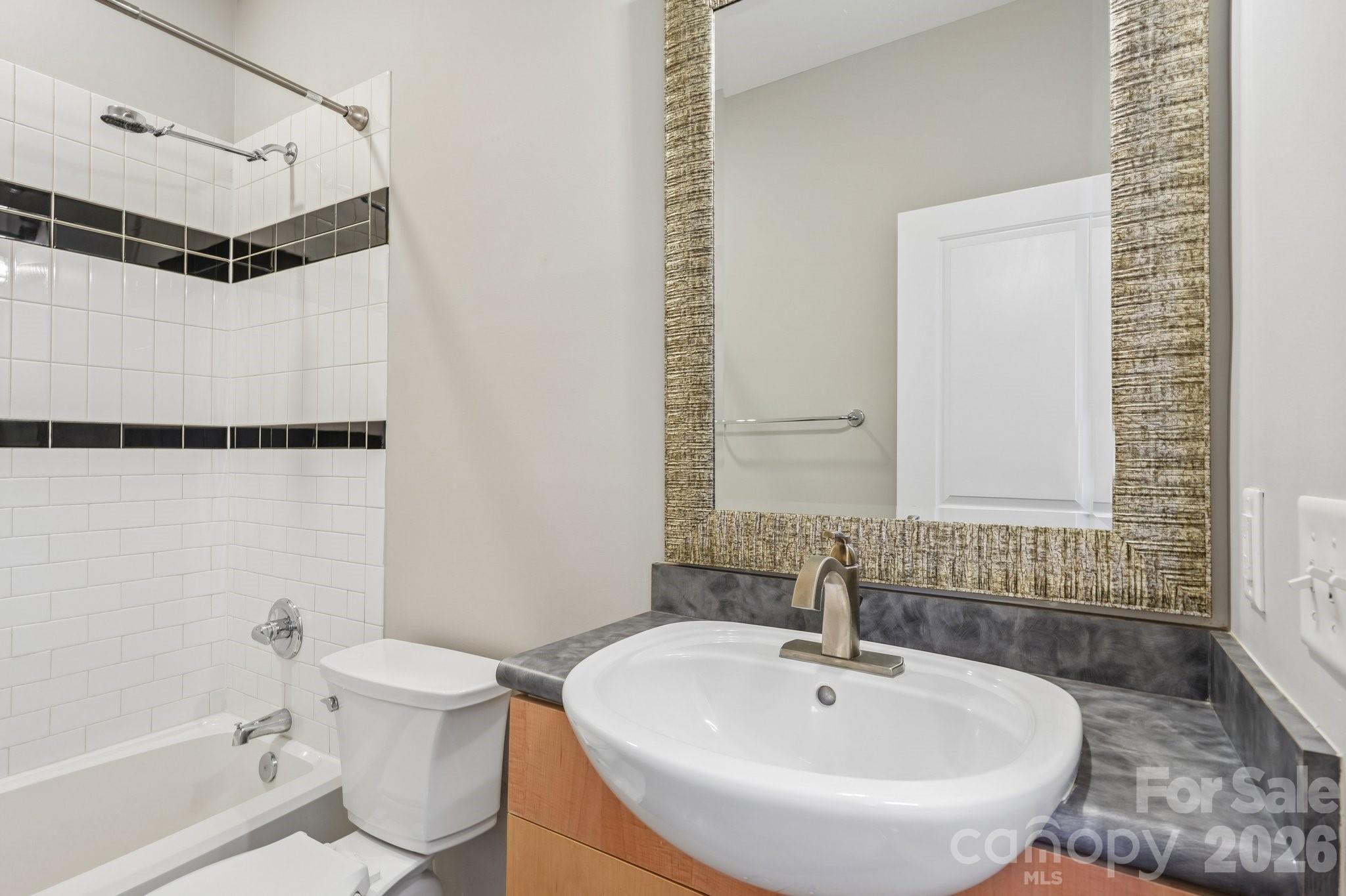 664 Garden District Drive Property Photo 15