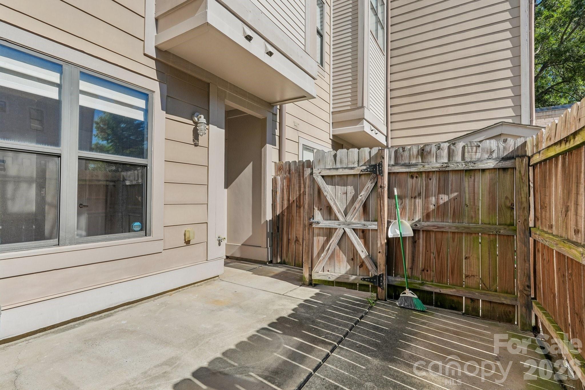 664 Garden District Drive Property Photo 41