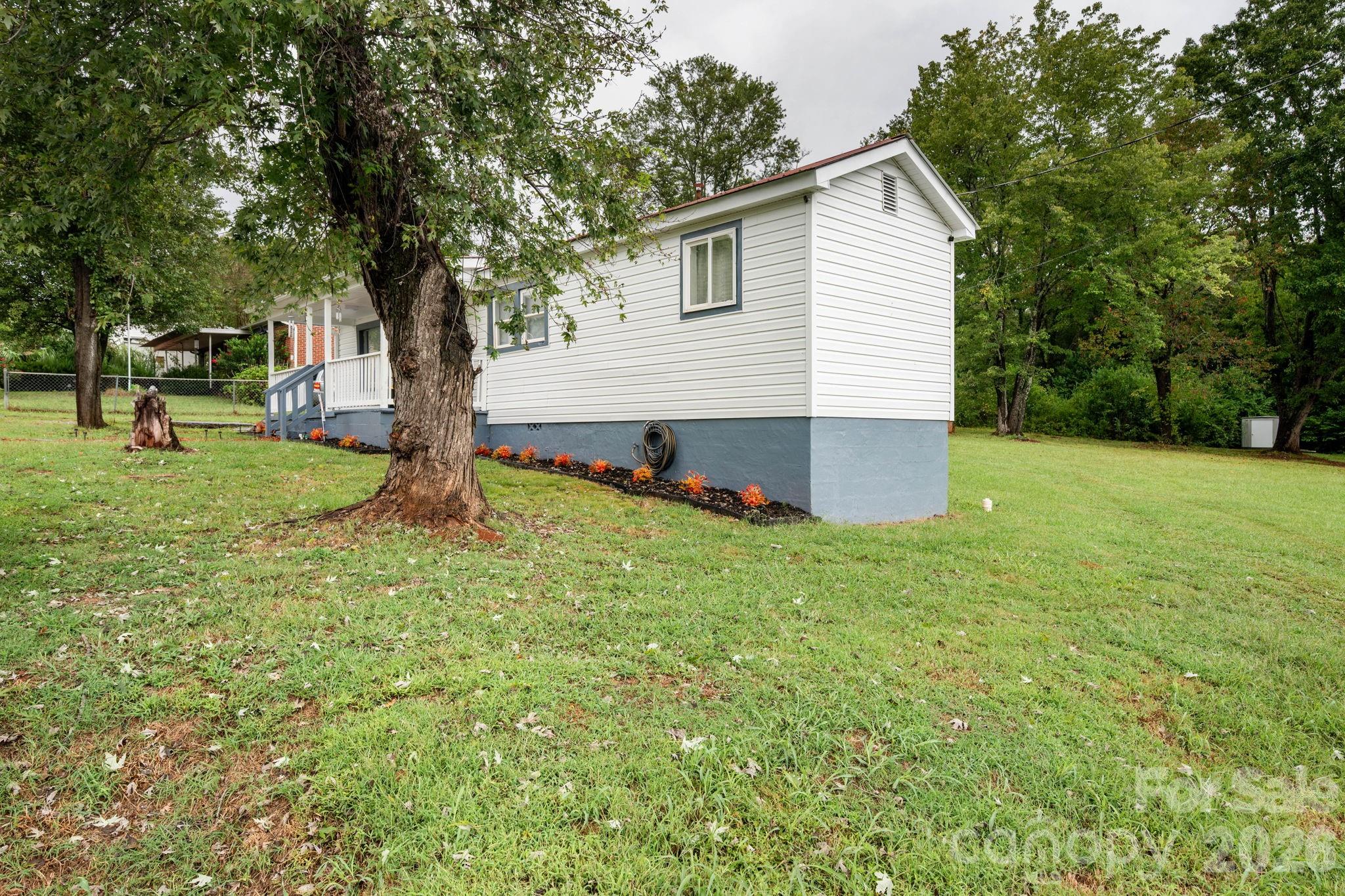459 Harmon Street Property Photo 5