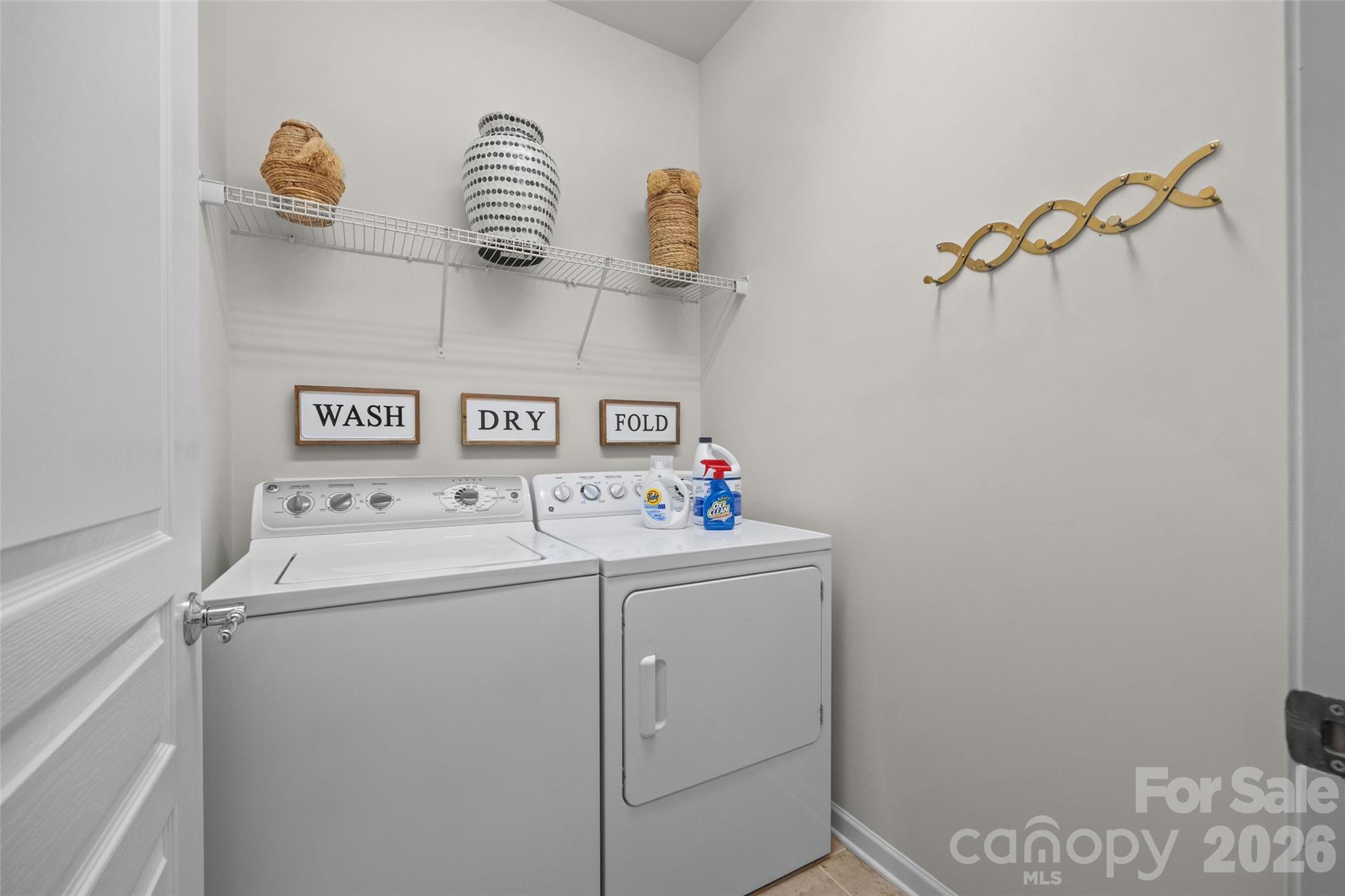 2041 Sweetleaf Drive Property Photo 12