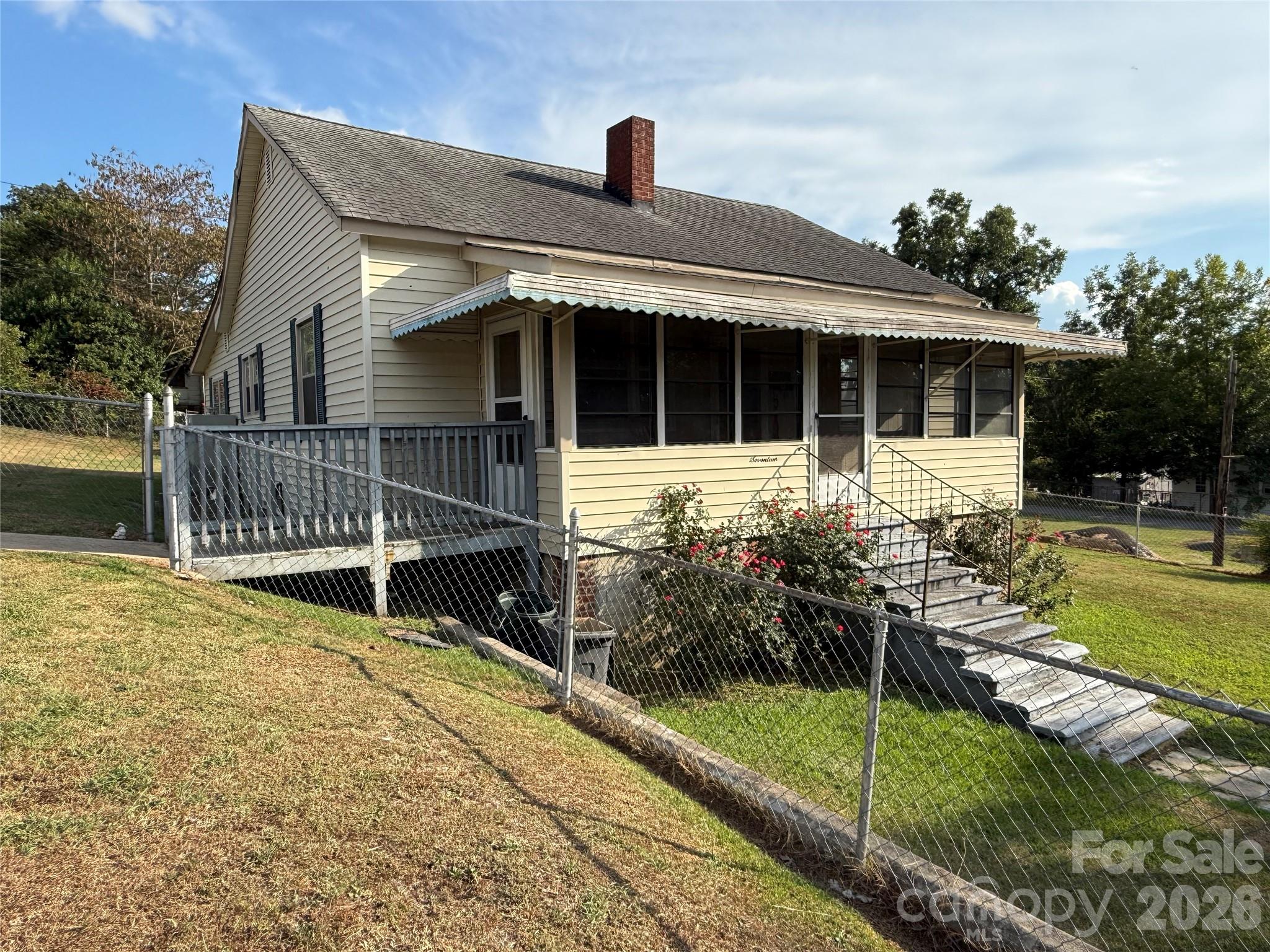 17 Hill Street Property Photo 1