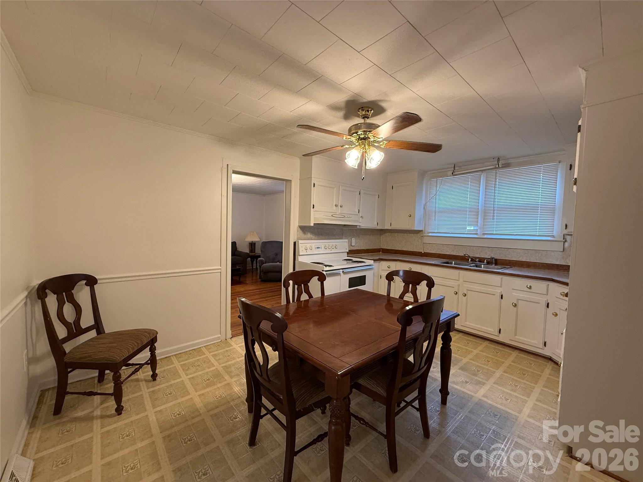 17 Hill Street Property Photo 7