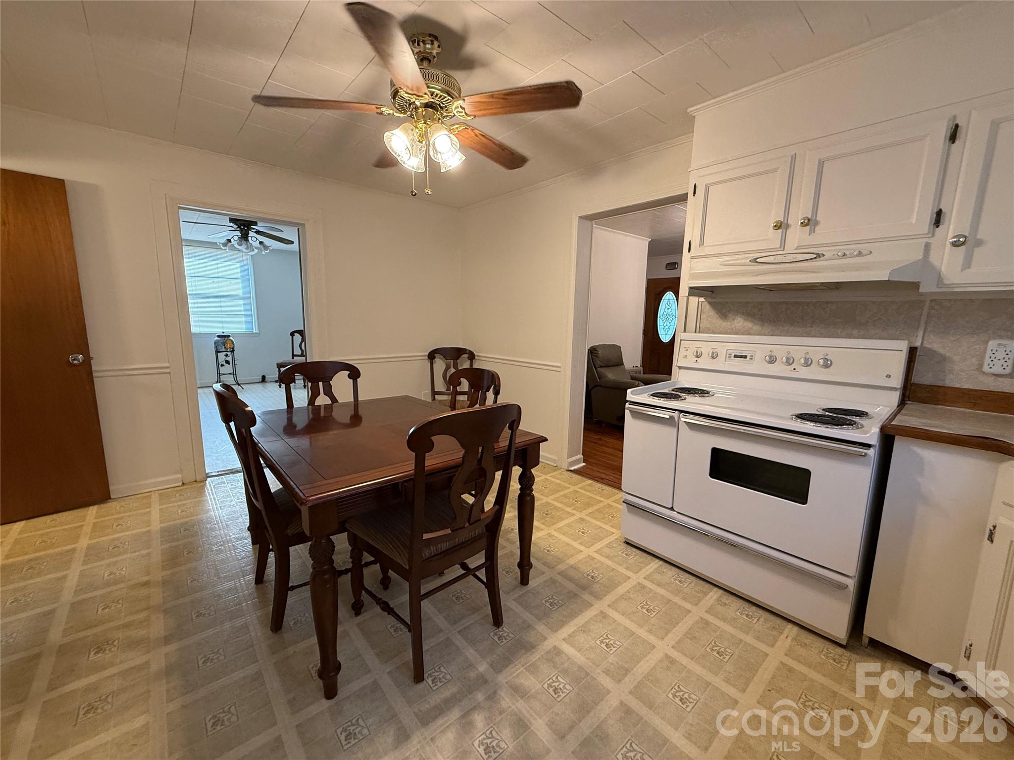17 Hill Street Property Photo 8
