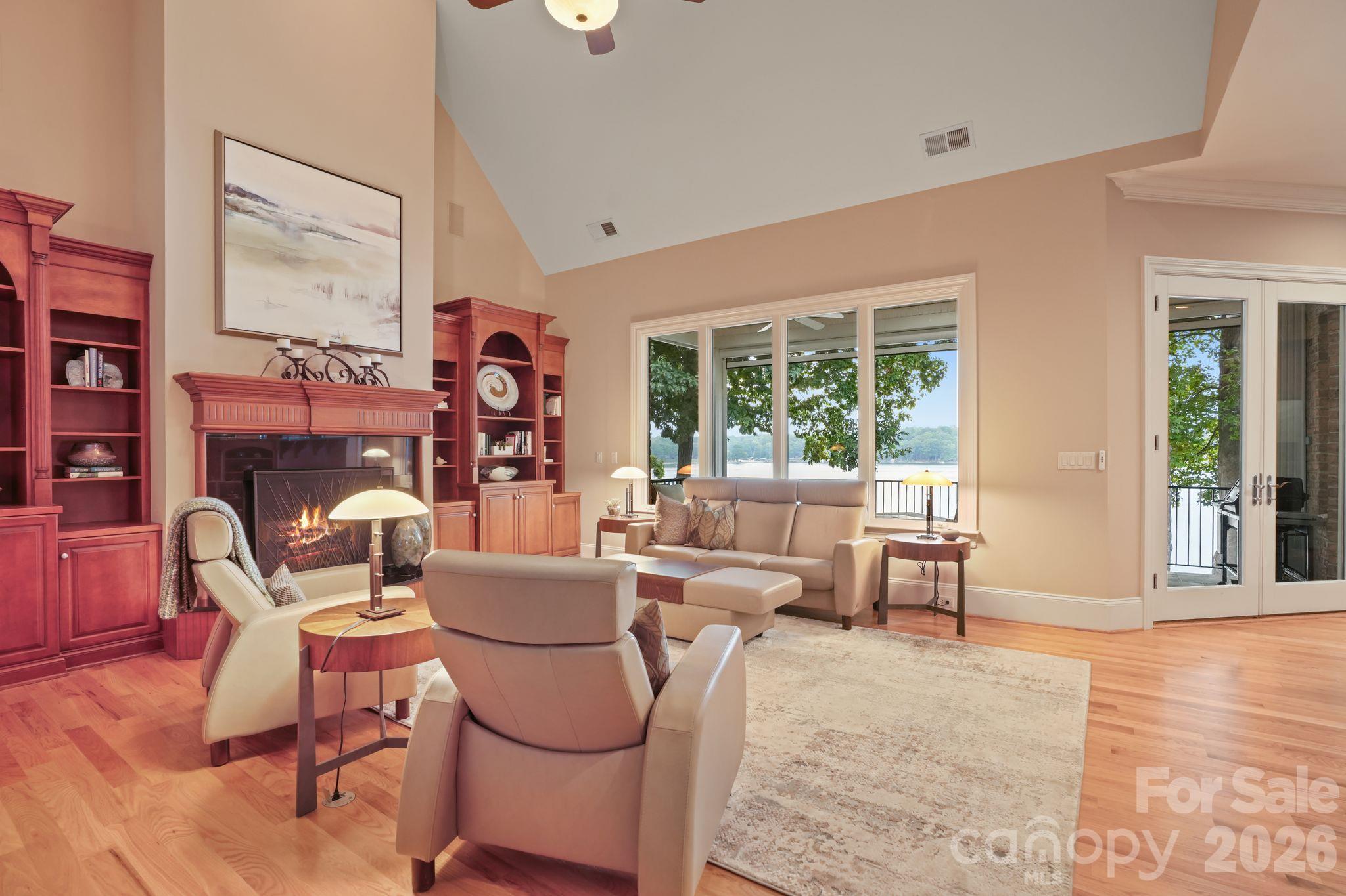 1348 Astoria Parkway Property Photo 12