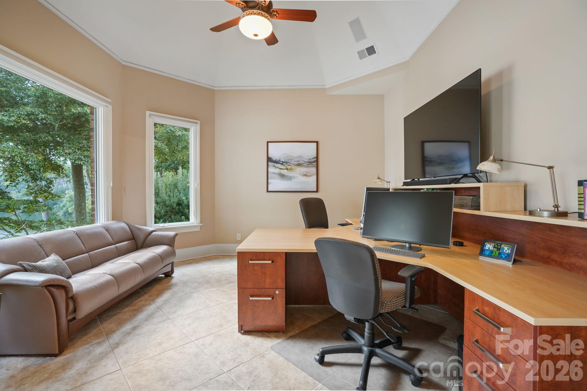 1348 Astoria Parkway Property Photo 19