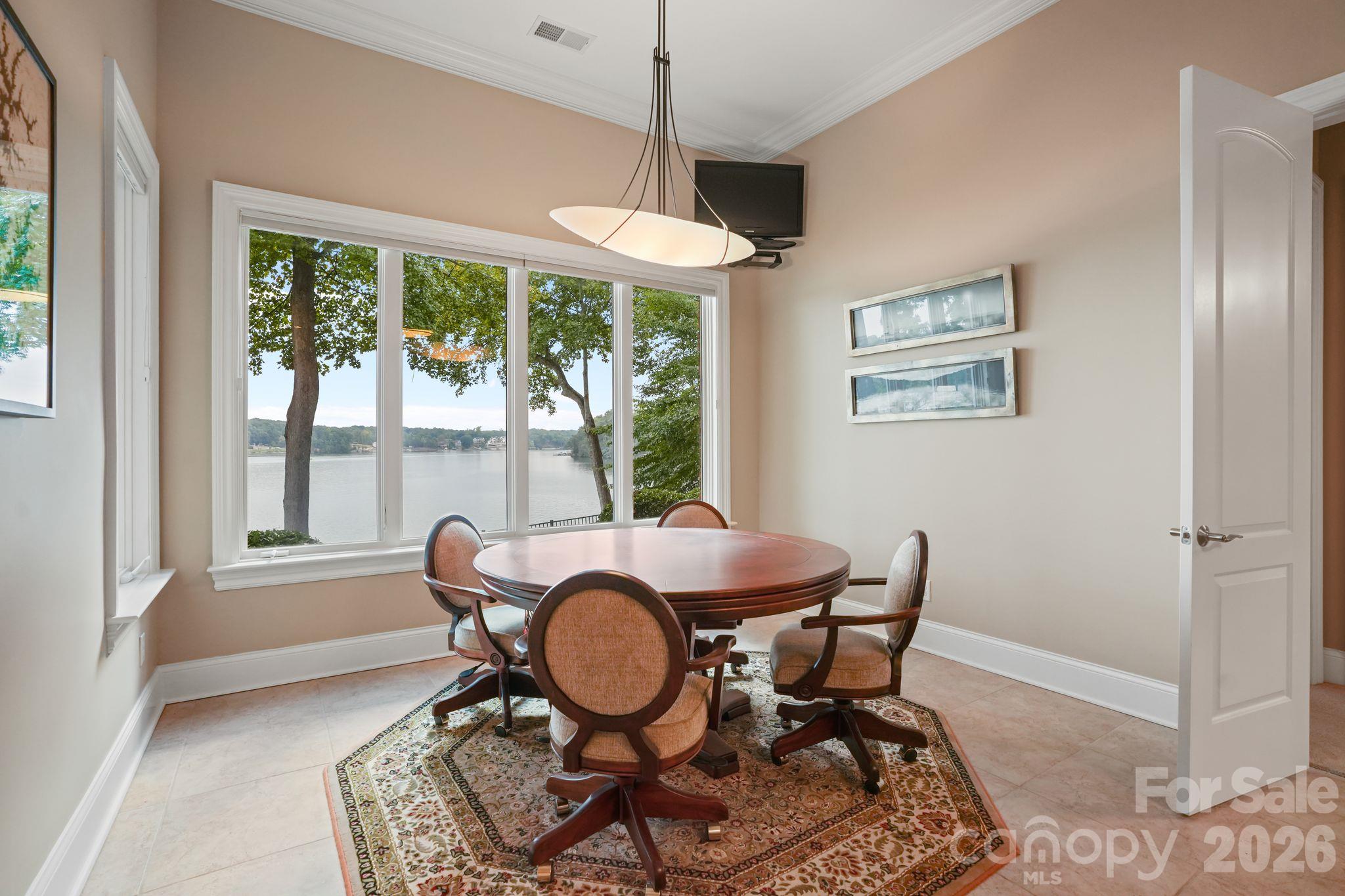 1348 Astoria Parkway Property Photo 23