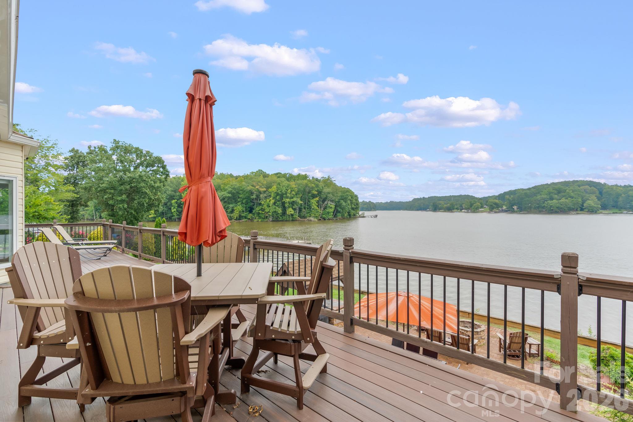 161 Abbotts Court Property Photo 3