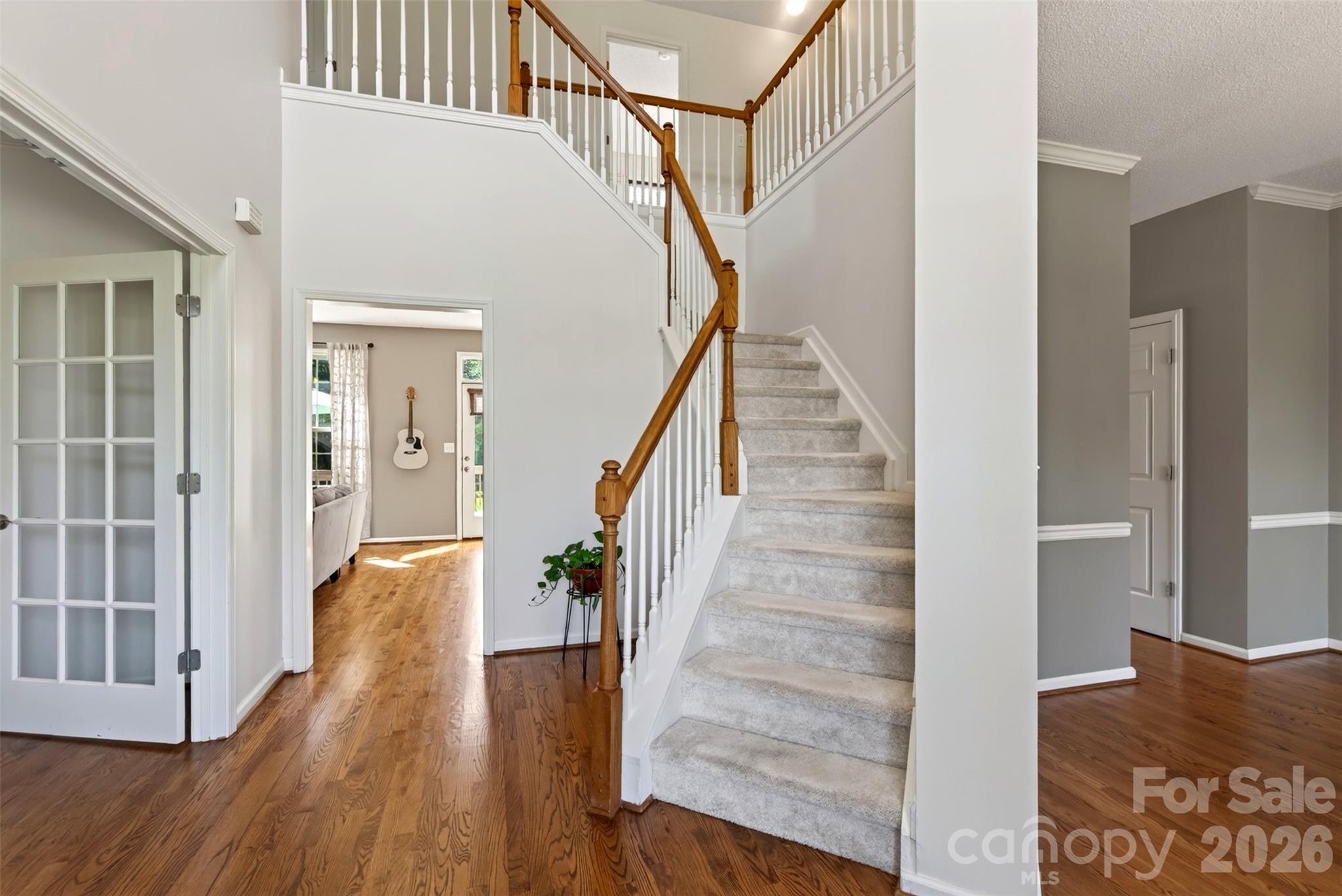 394 English Oak Road Property Photo 5