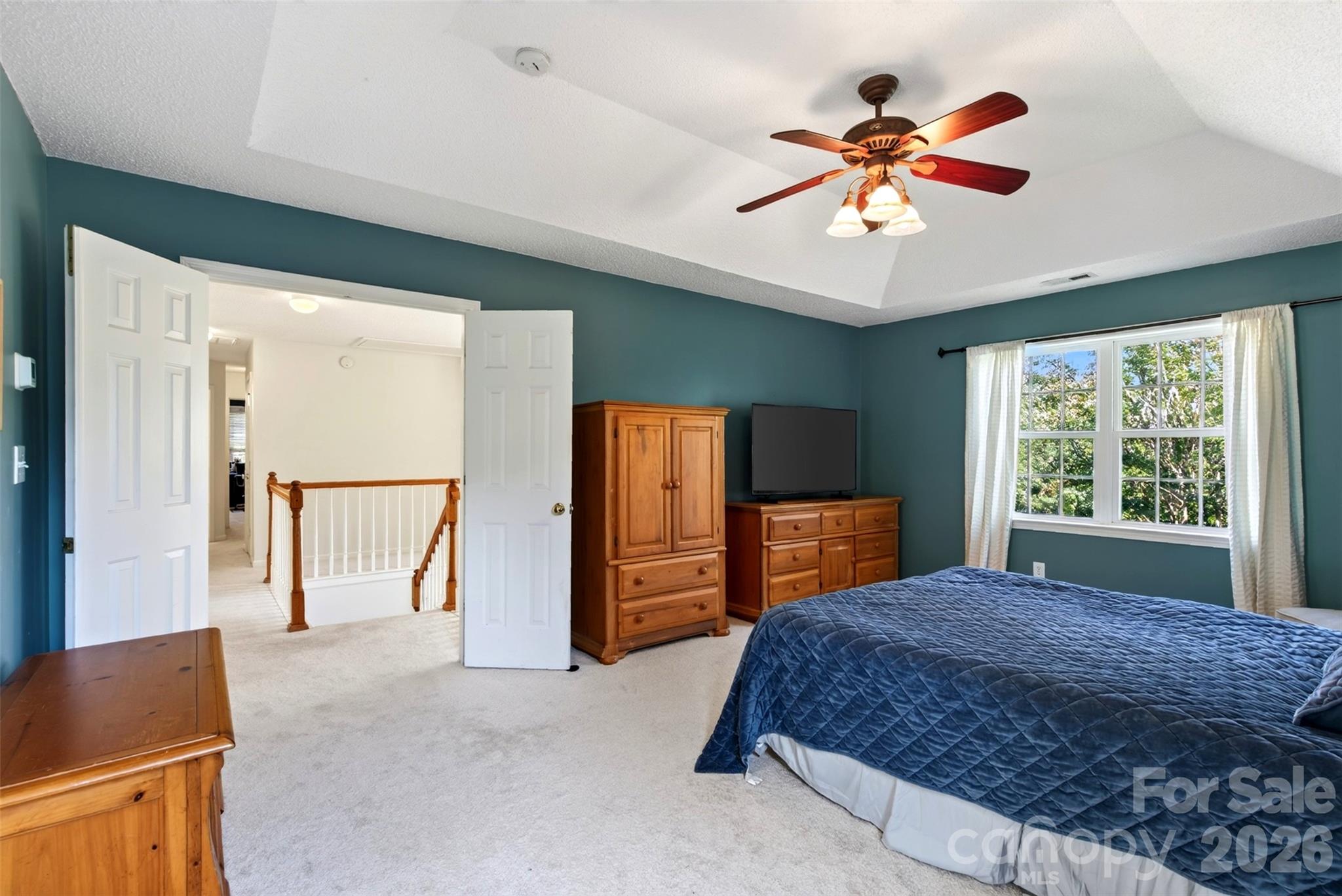 394 English Oak Road Property Photo 16