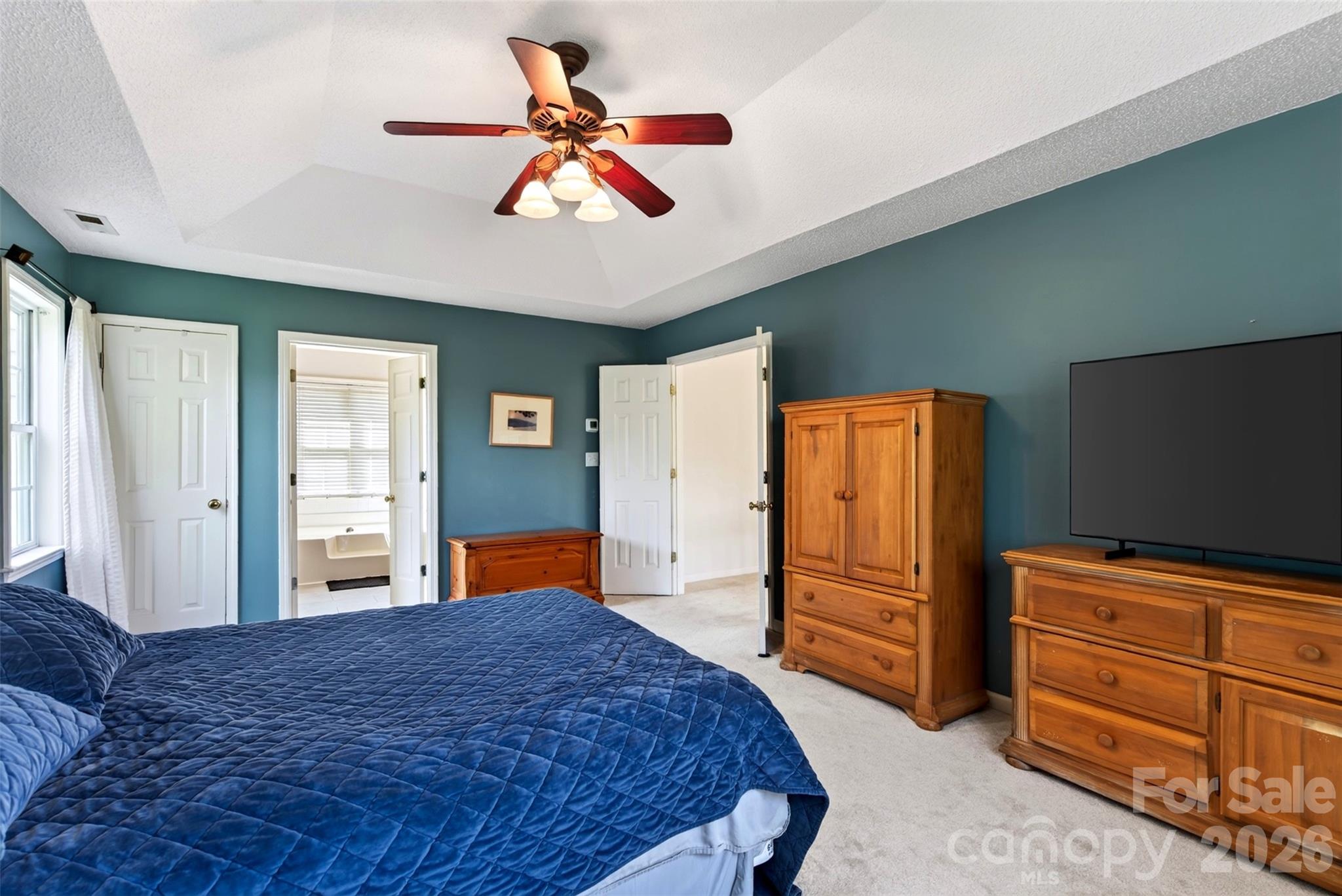 394 English Oak Road Property Photo 17