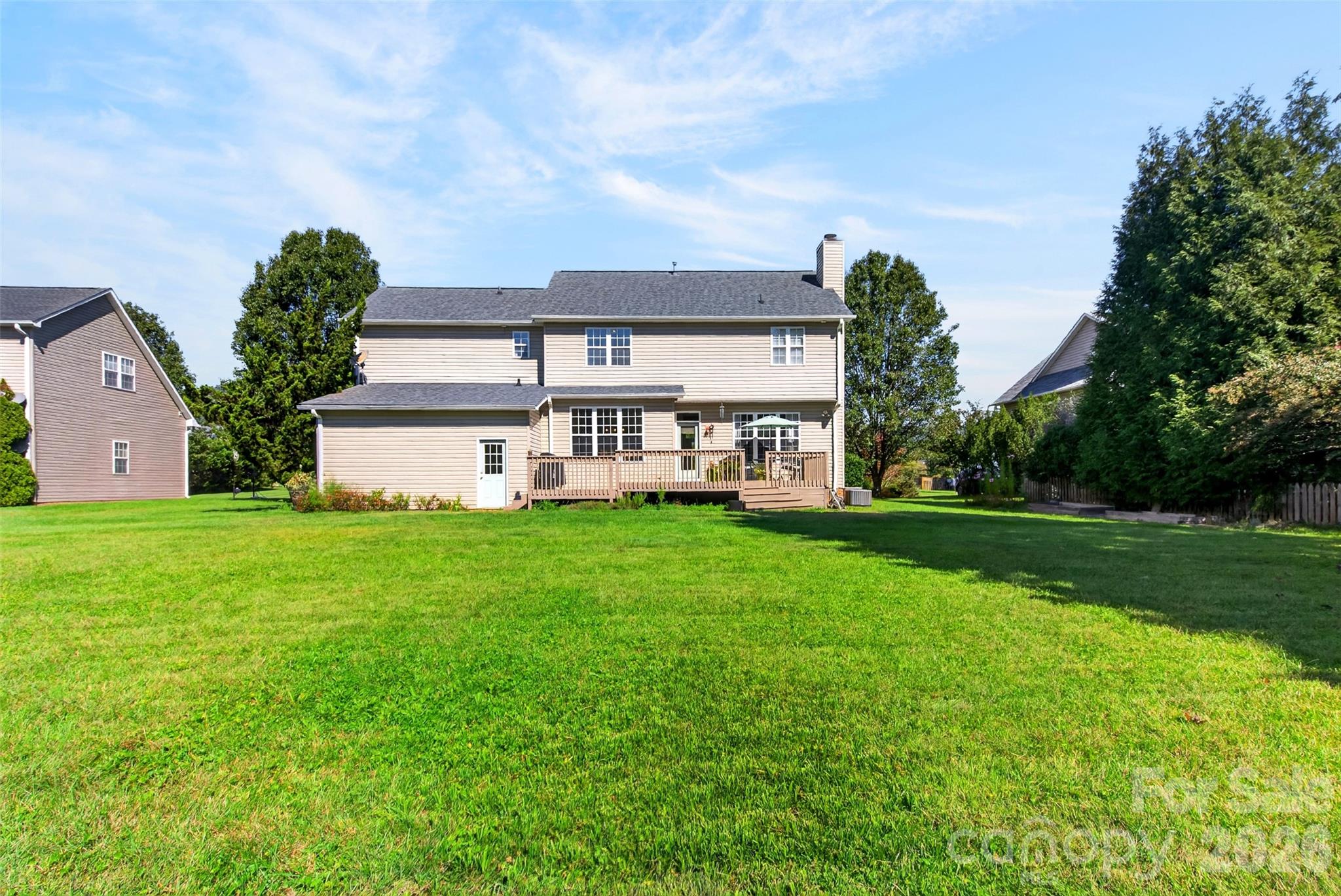 394 English Oak Road Property Photo 31