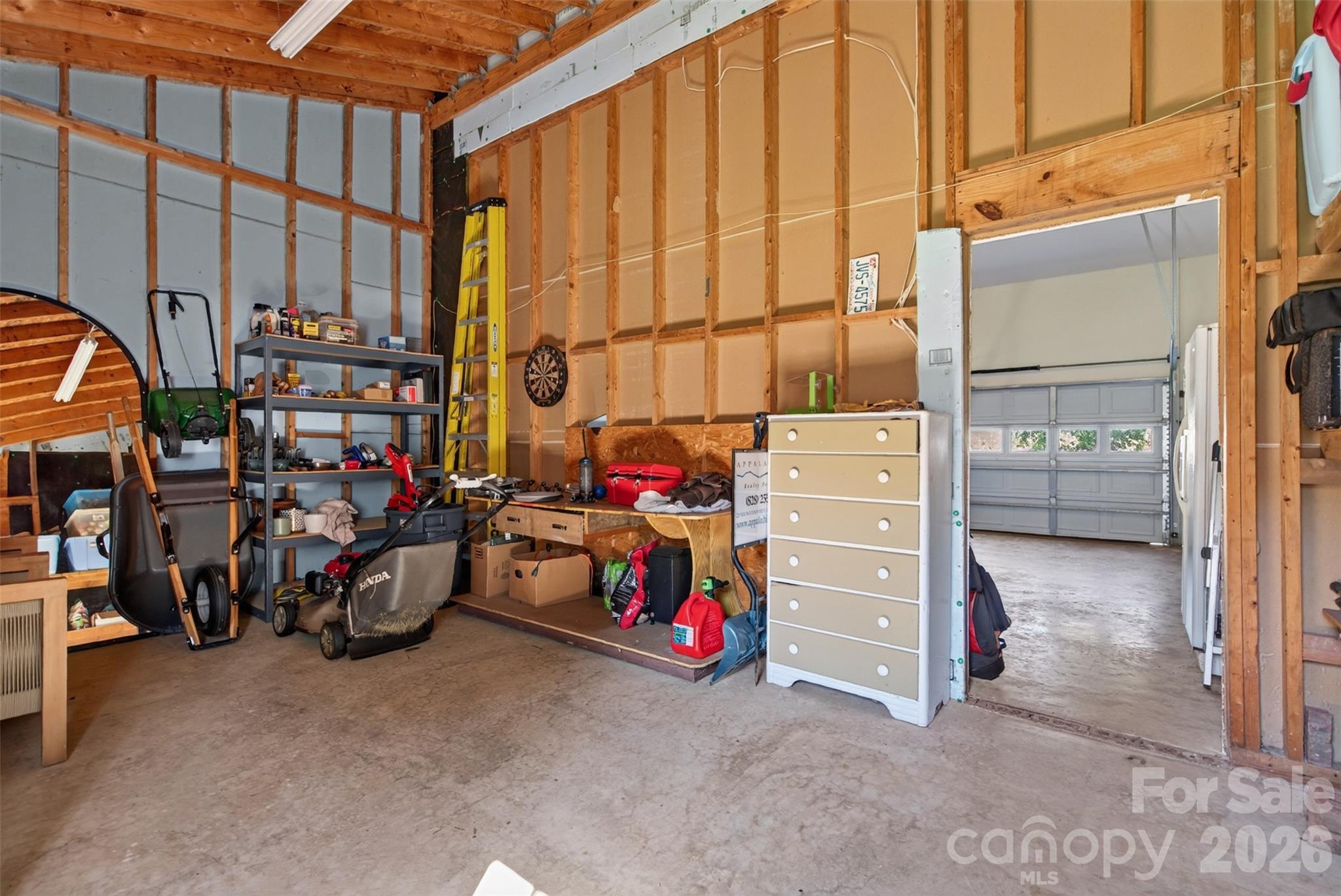 394 English Oak Road Property Photo 38