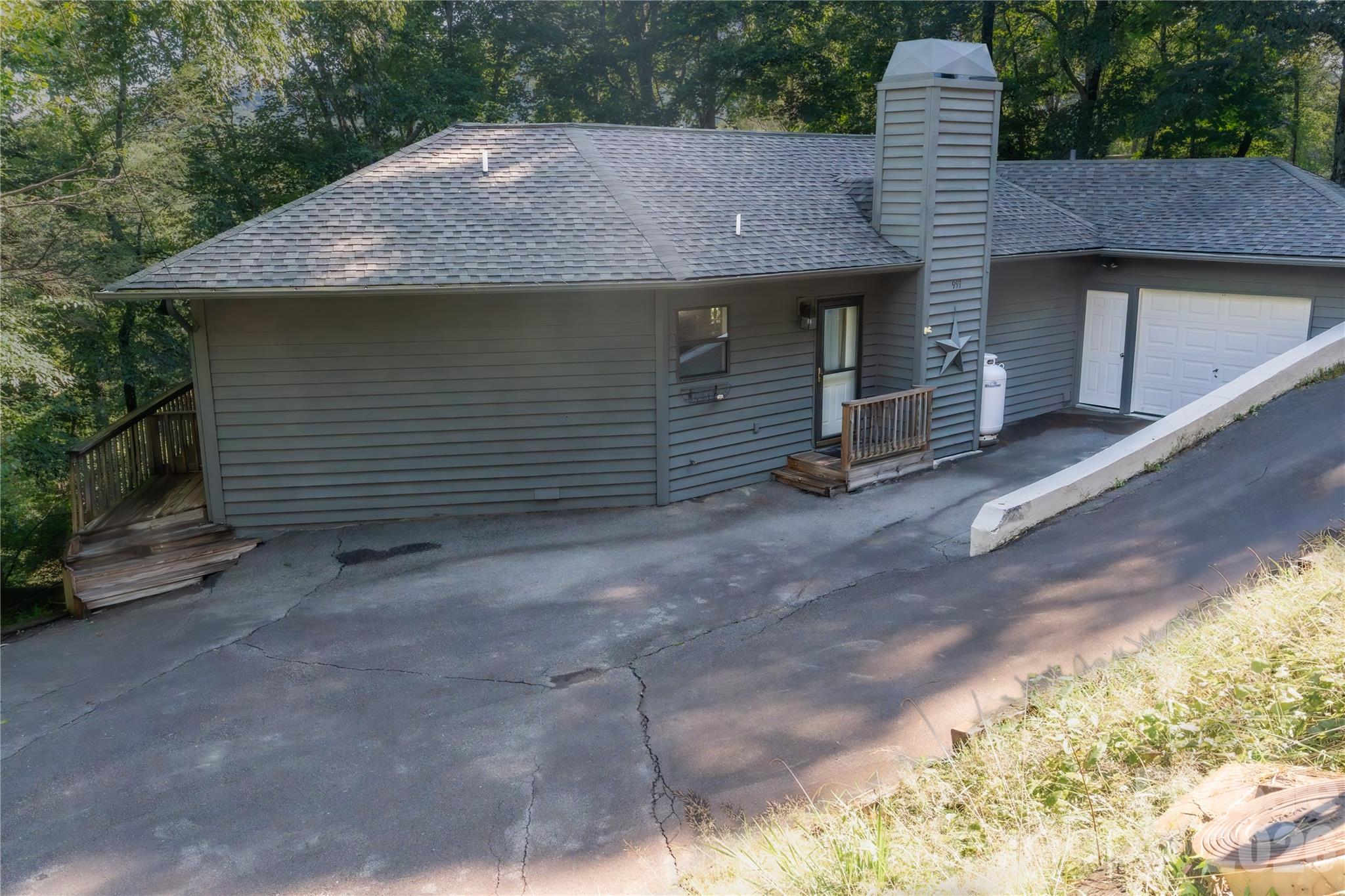 997 Winterstar Loop Property Photo 2