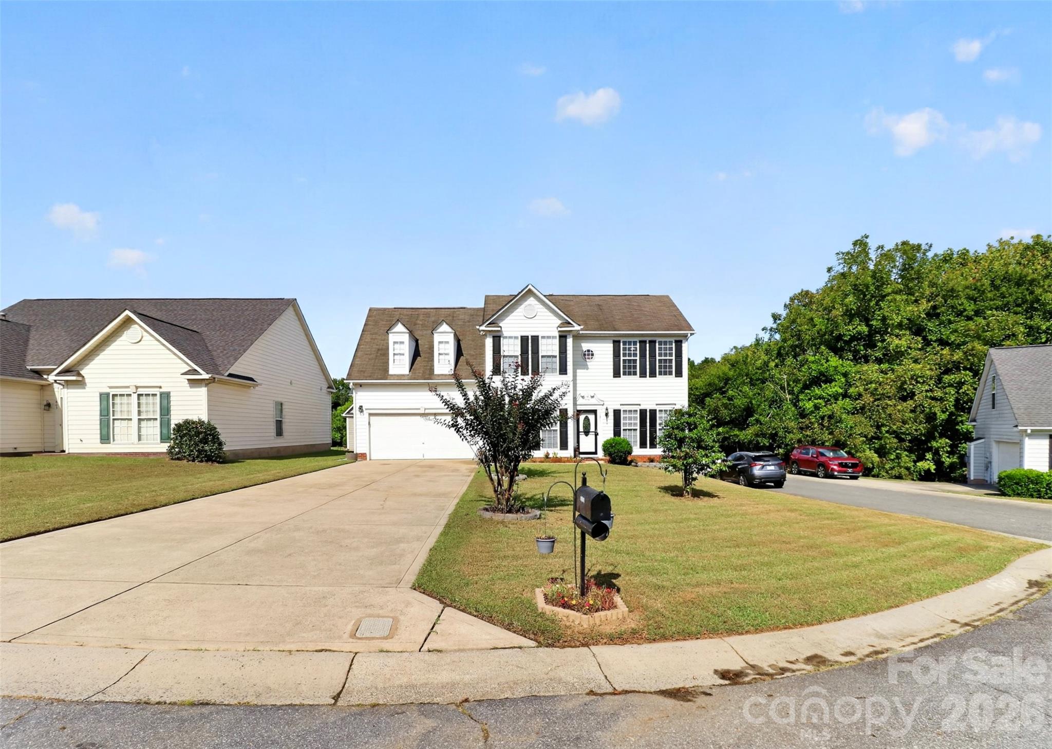 1811 Jeffrey Bryan Drive Property Photo 5