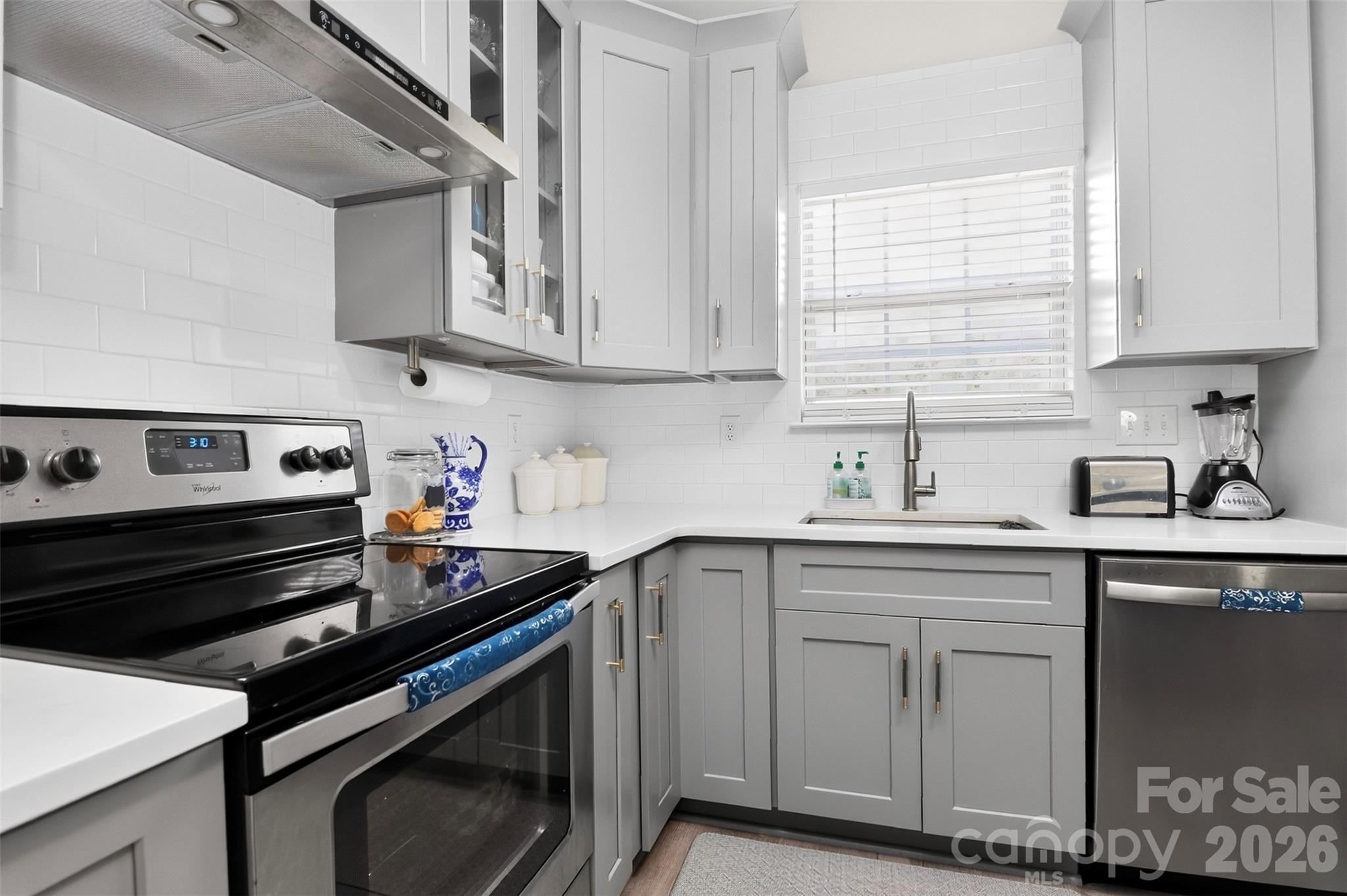 1811 Jeffrey Bryan Drive Property Photo 19