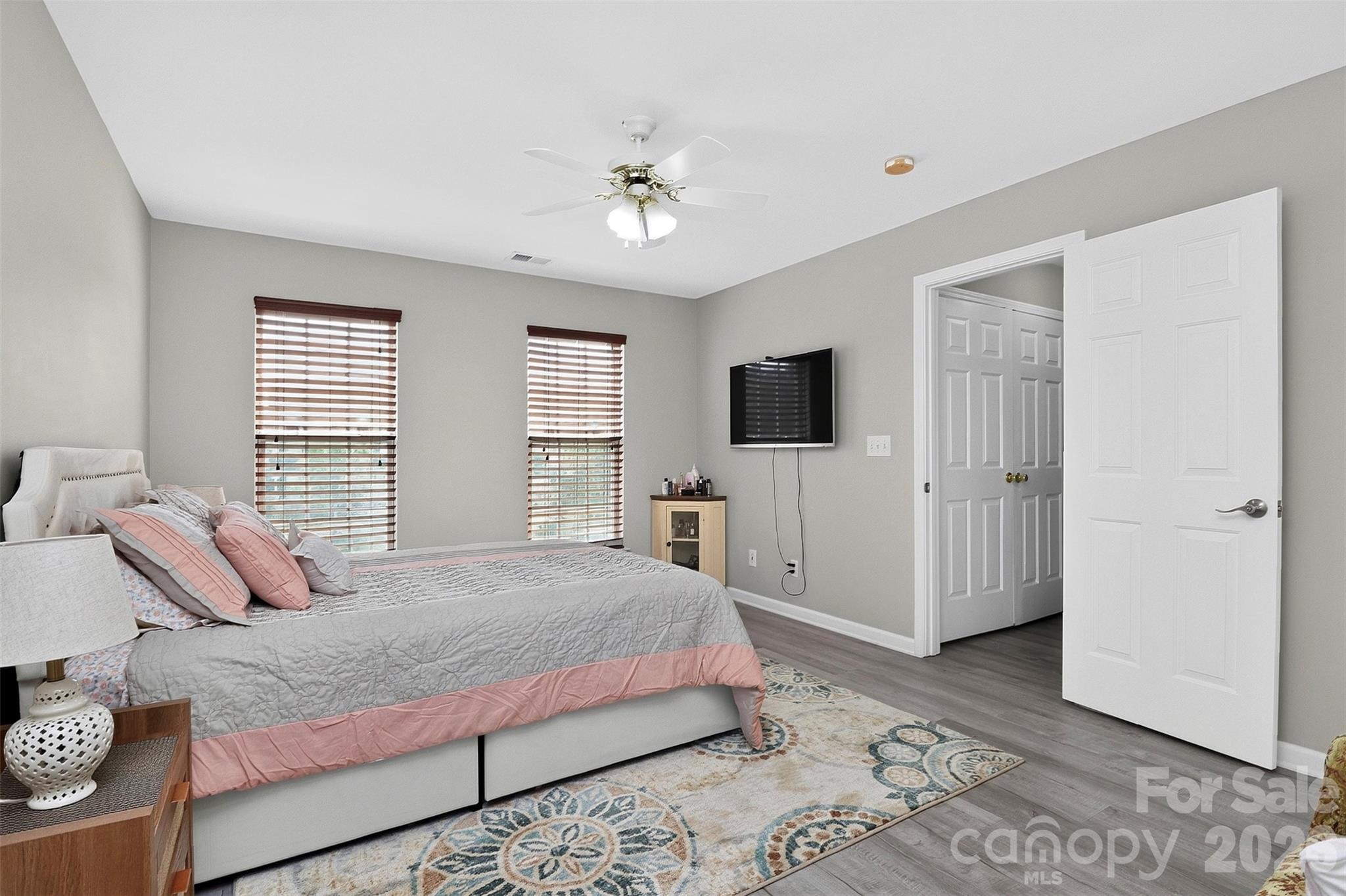 1811 Jeffrey Bryan Drive Property Photo 24
