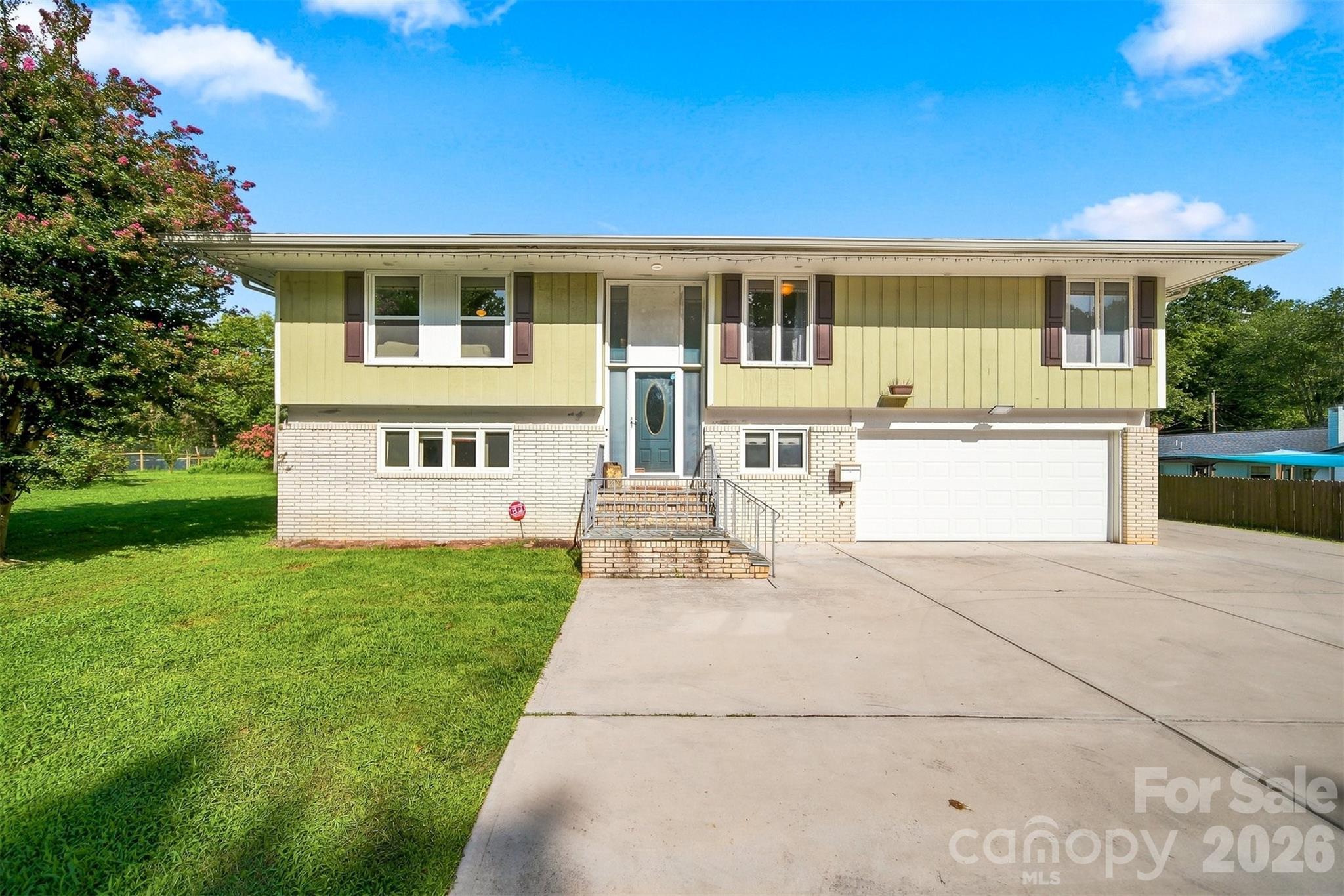706 Springdale Road Property Photo 6
