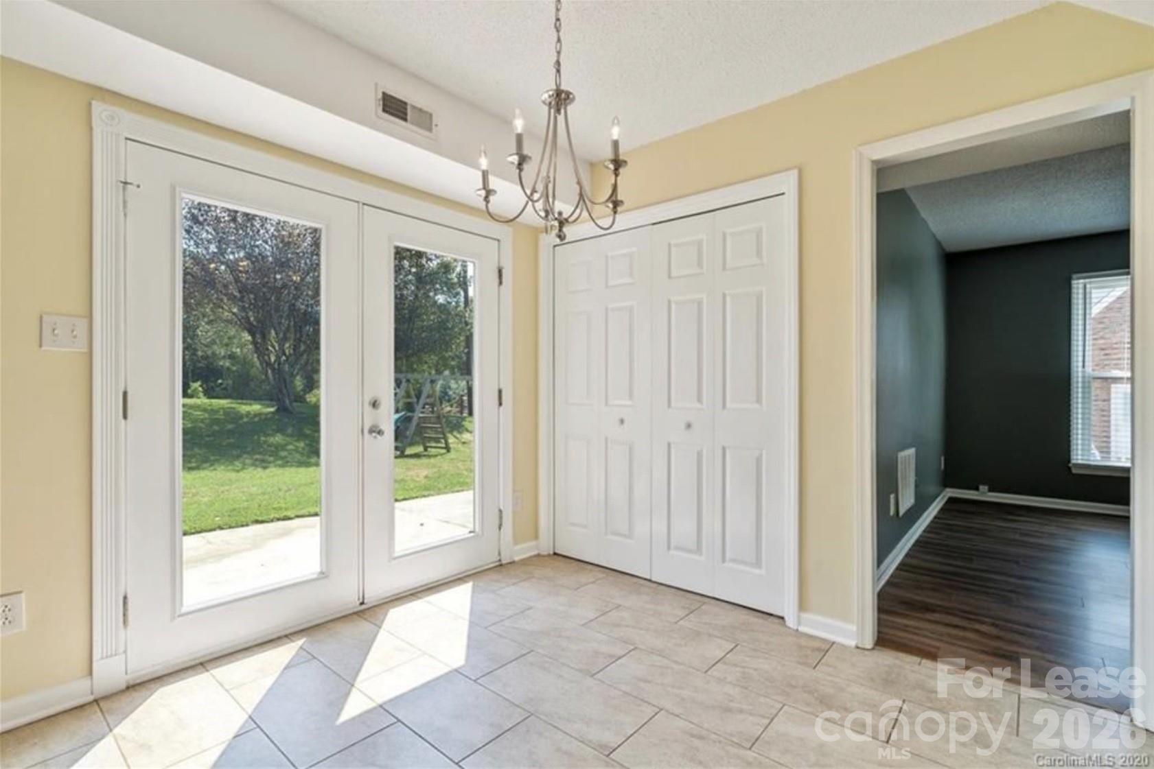 11610 Charnwood Court Property Photo 7