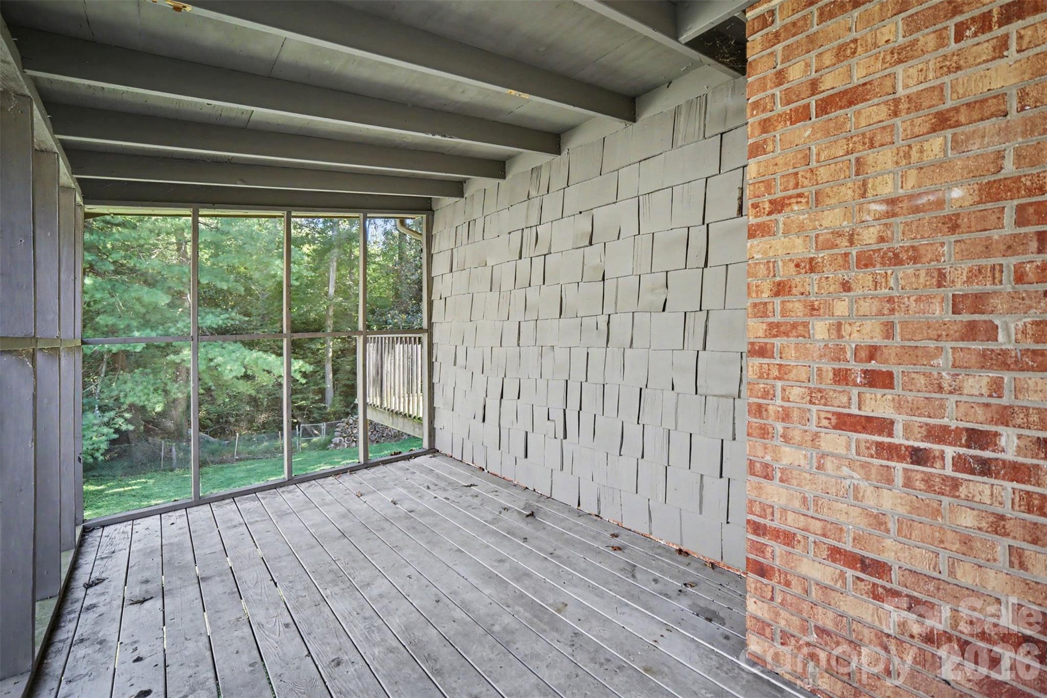 623 Westside Drive Property Photo 16