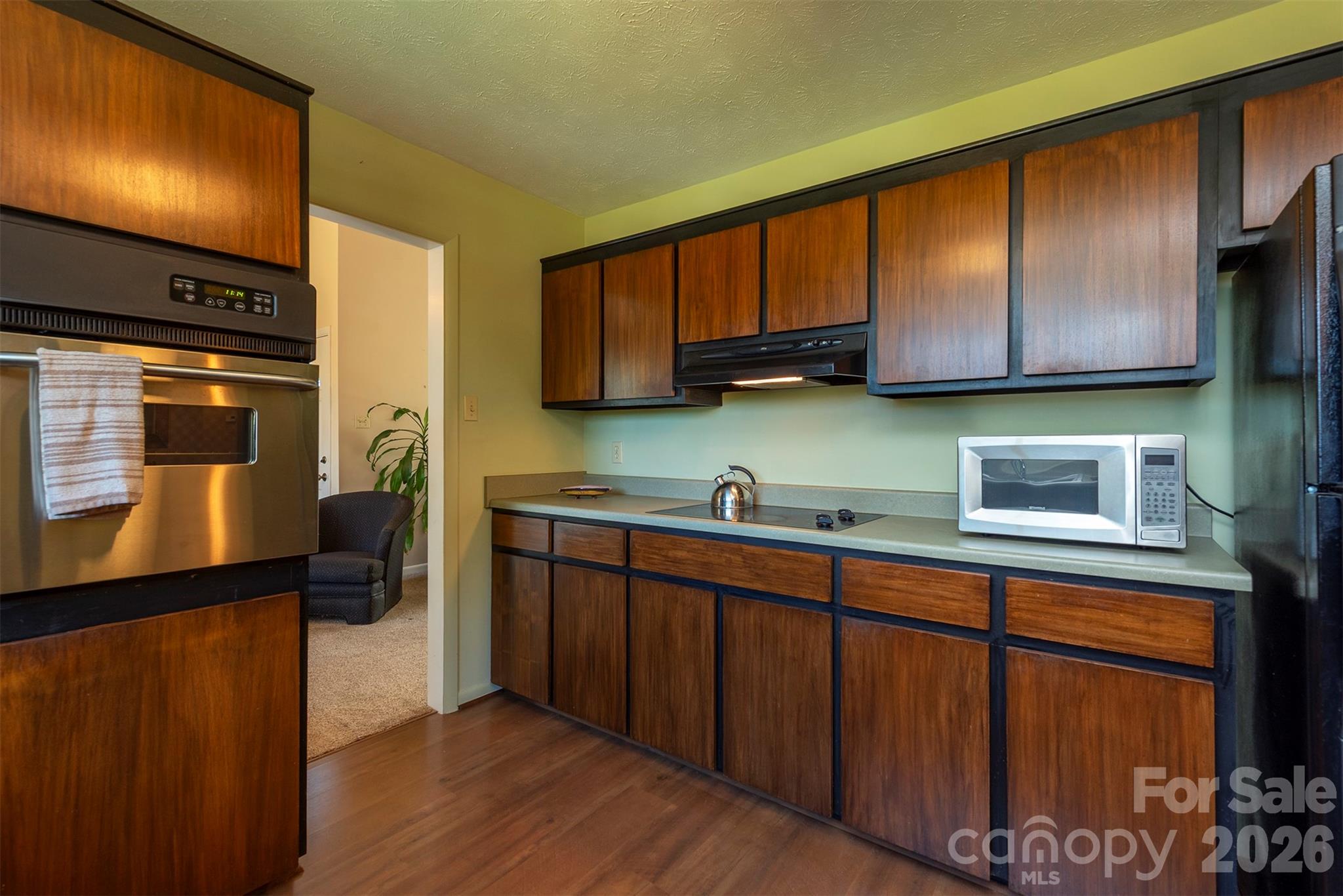 127 College Circle Property Photo 13
