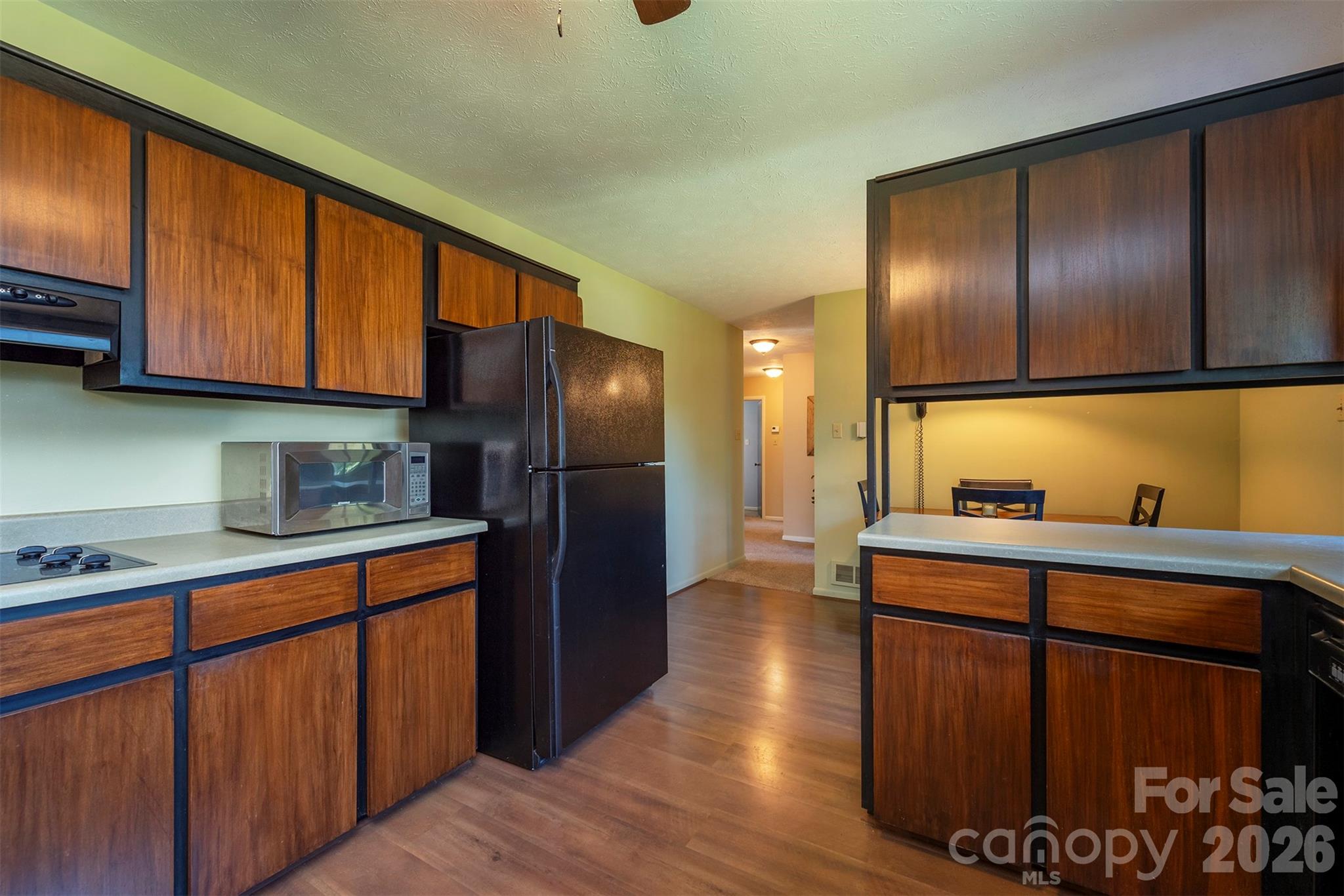 127 College Circle Property Photo 14