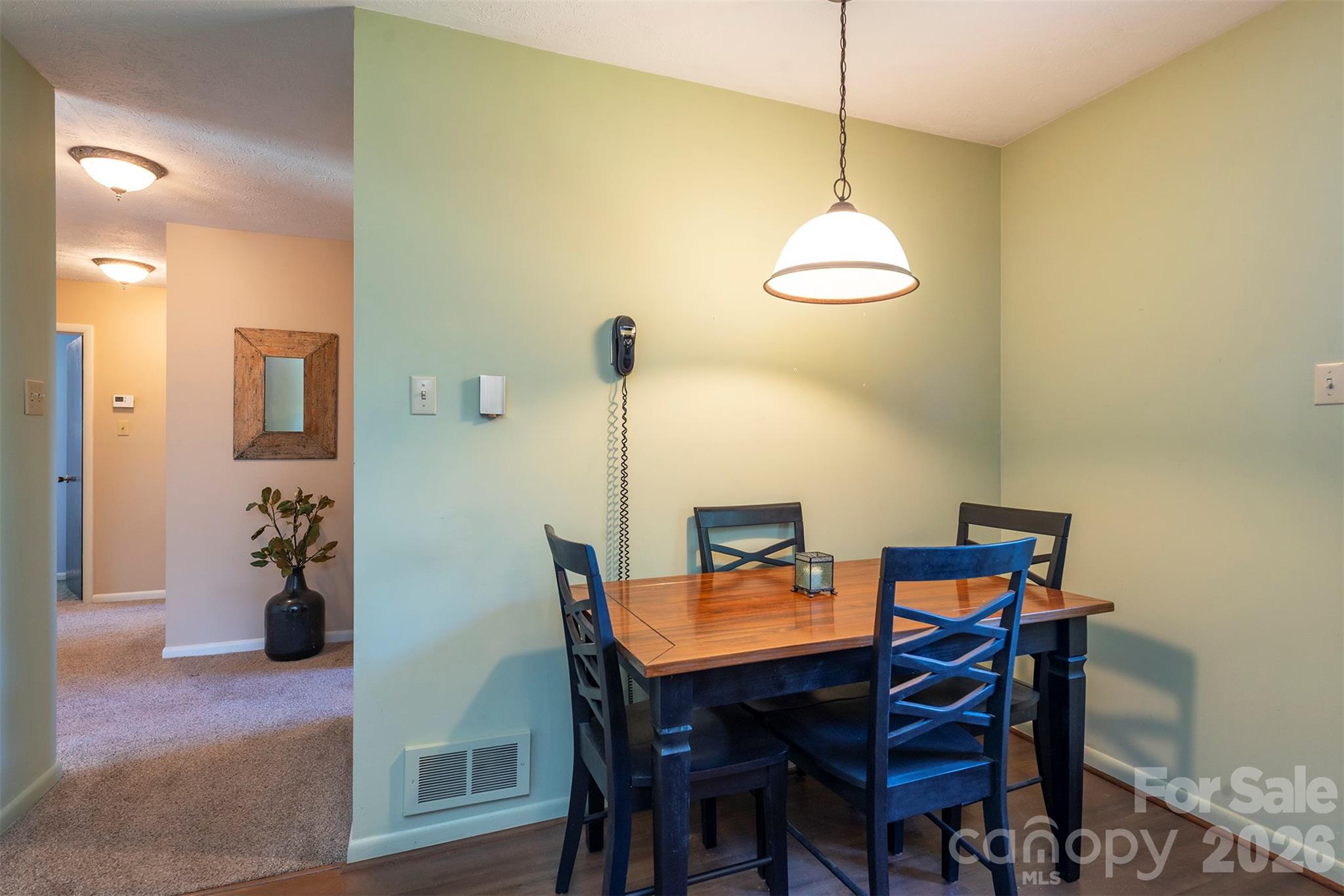 127 College Circle Property Photo 15