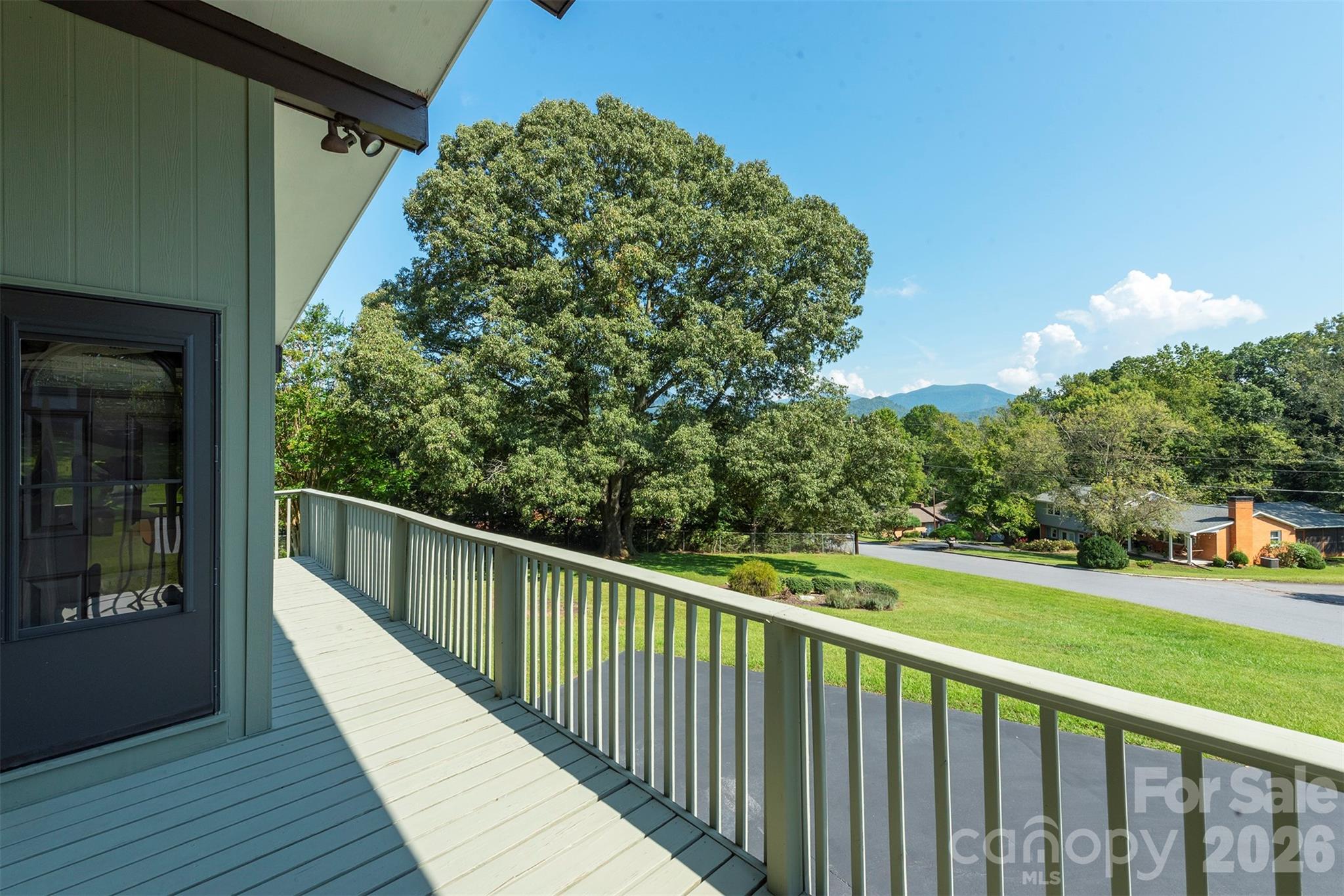 127 College Circle Property Photo 20