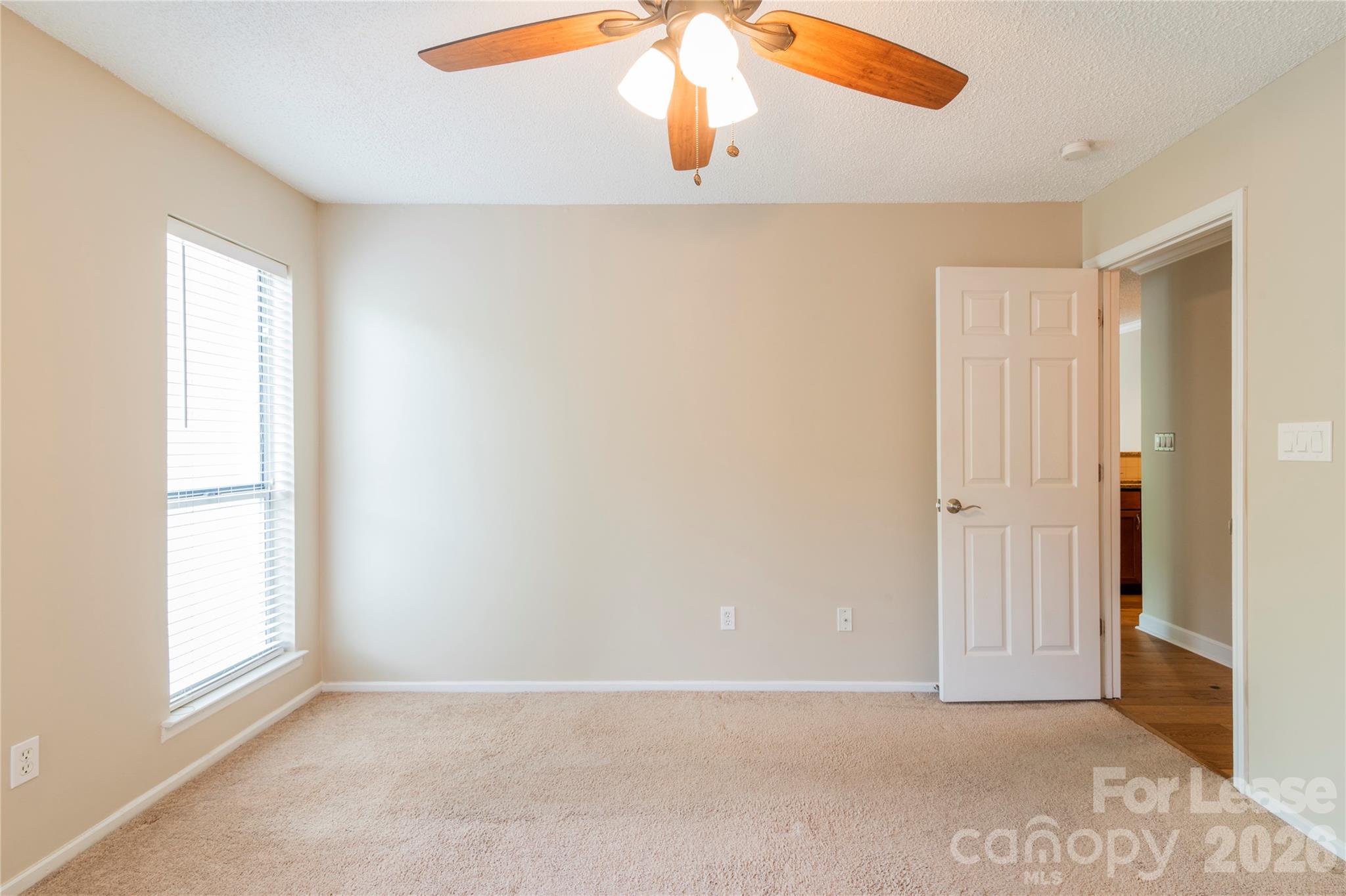 2516 Cranbrook Lane 11 Property Photo 17