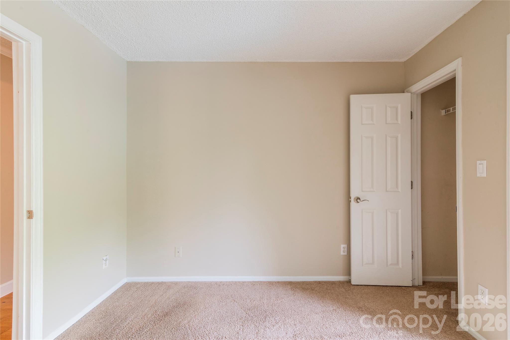 2516 Cranbrook Lane 11 Property Photo 19