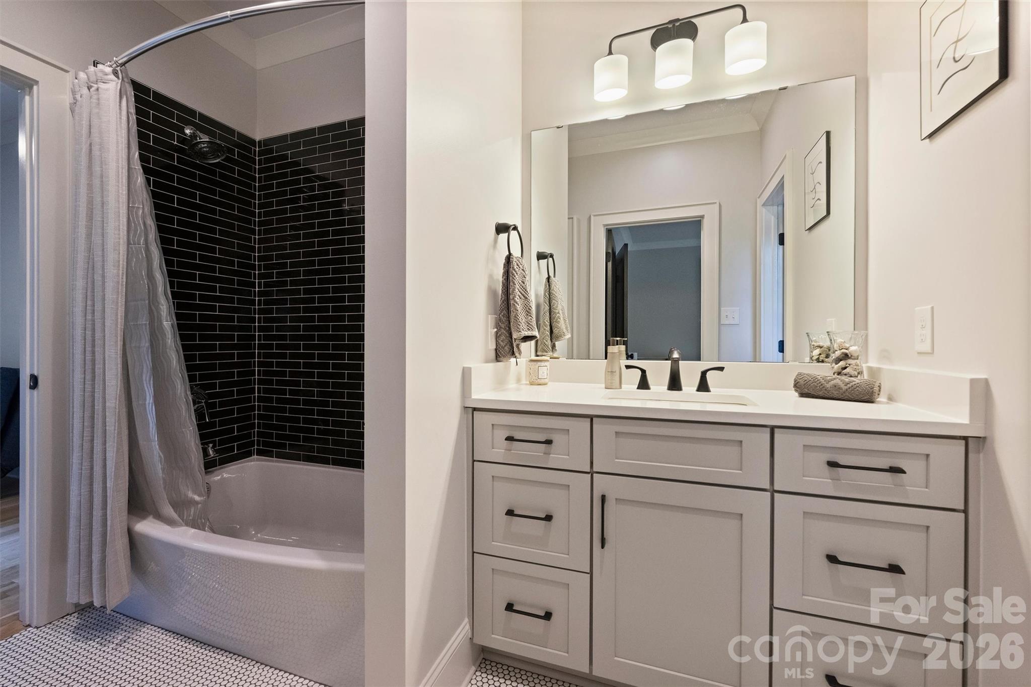 1514 Kensington Drive Property Photo 18