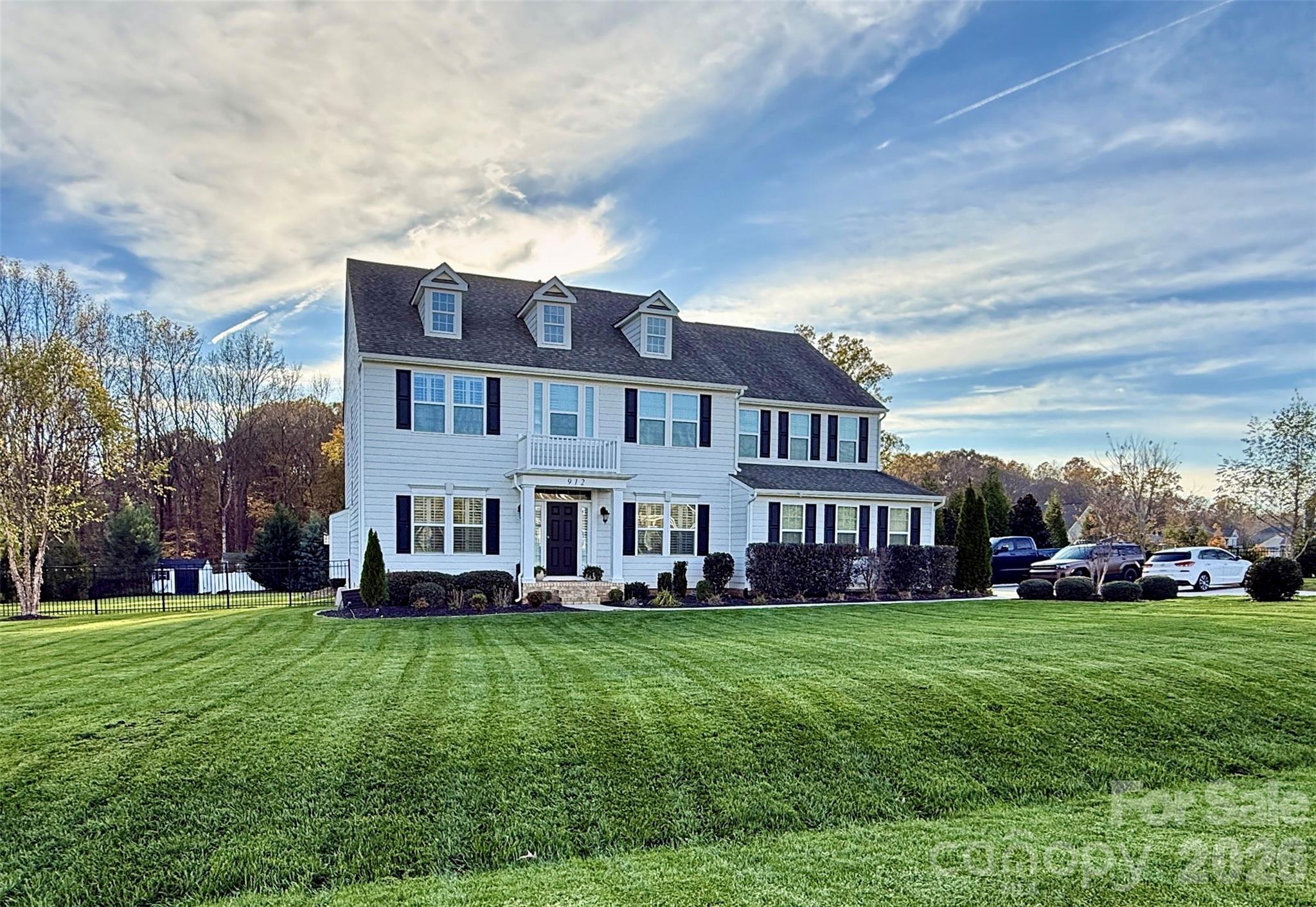 912 Manorwood Drive Property Photo 1
