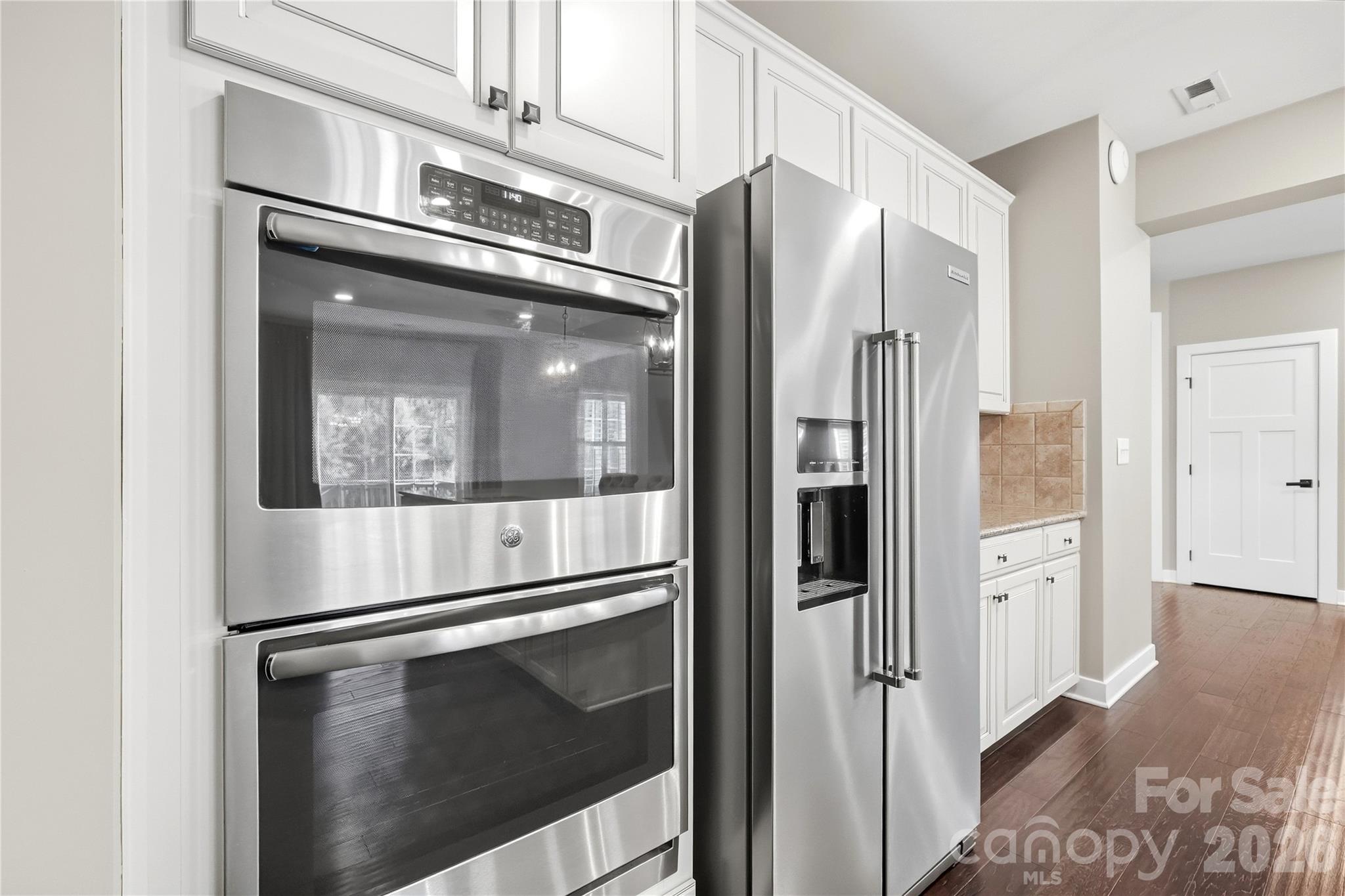 912 Manorwood Drive Property Photo 10