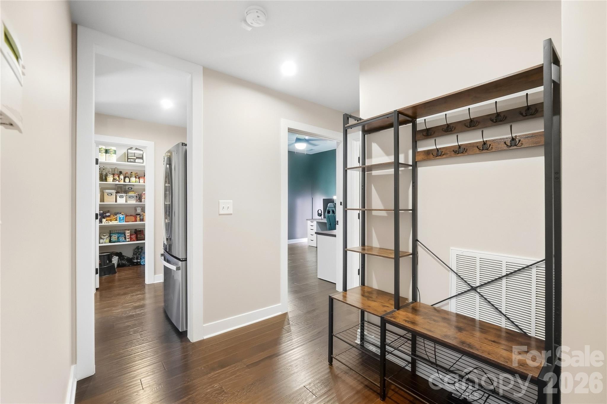 912 Manorwood Drive Property Photo 15