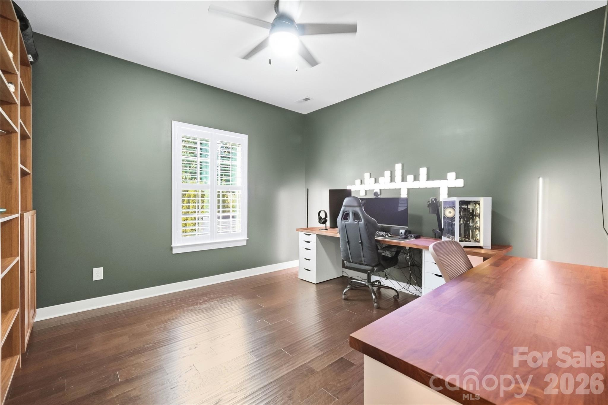 912 Manorwood Drive Property Photo 17
