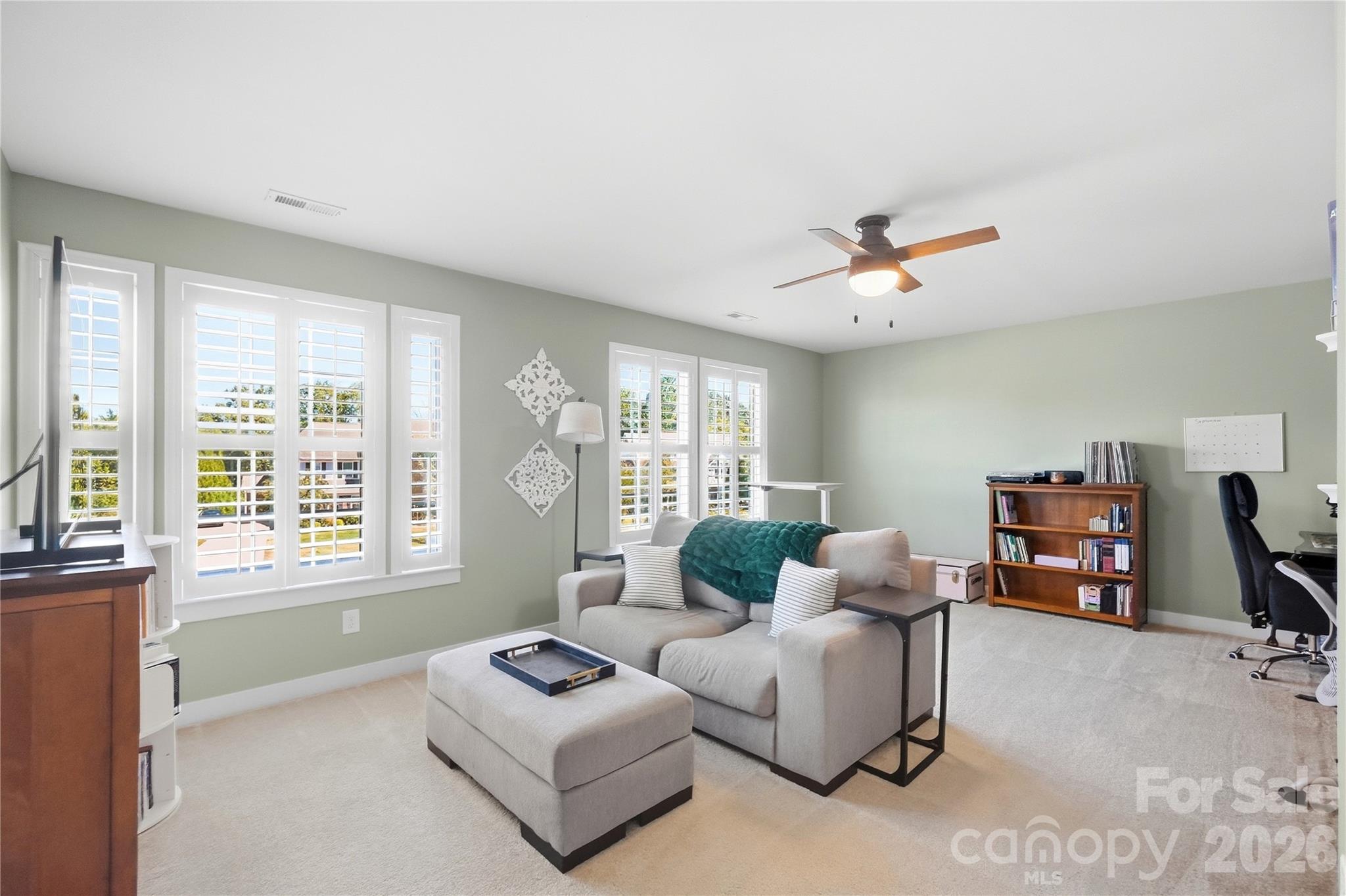 912 Manorwood Drive Property Photo 30