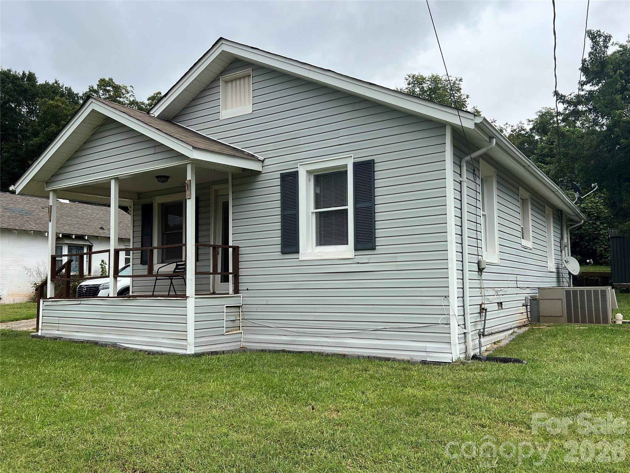 346 N Cleghorn Street Property Photo 3