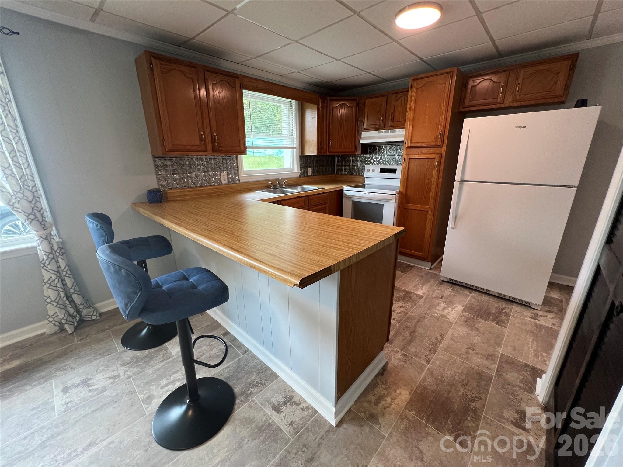 346 N Cleghorn Street Property Photo 6