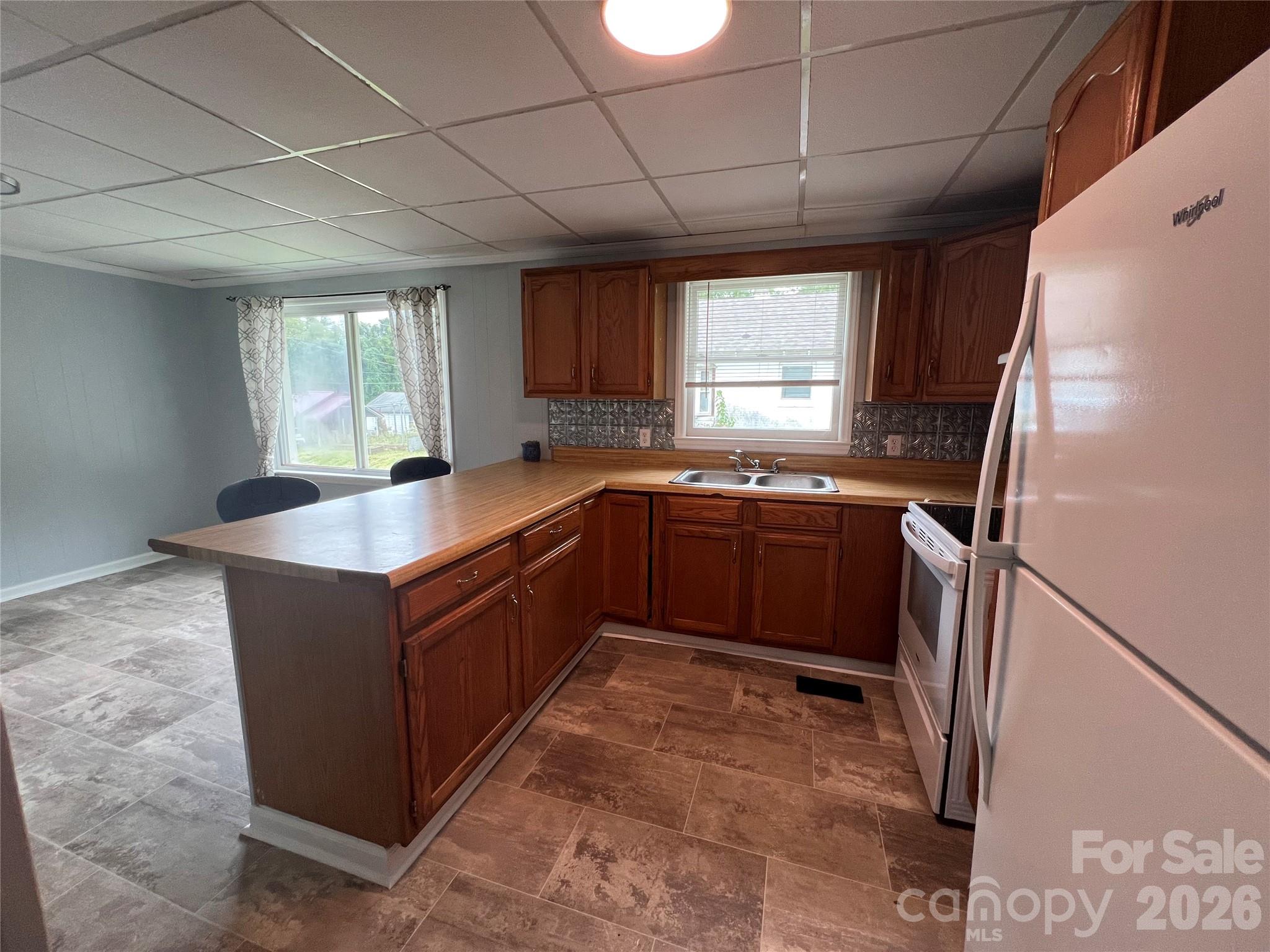 346 N Cleghorn Street Property Photo 7